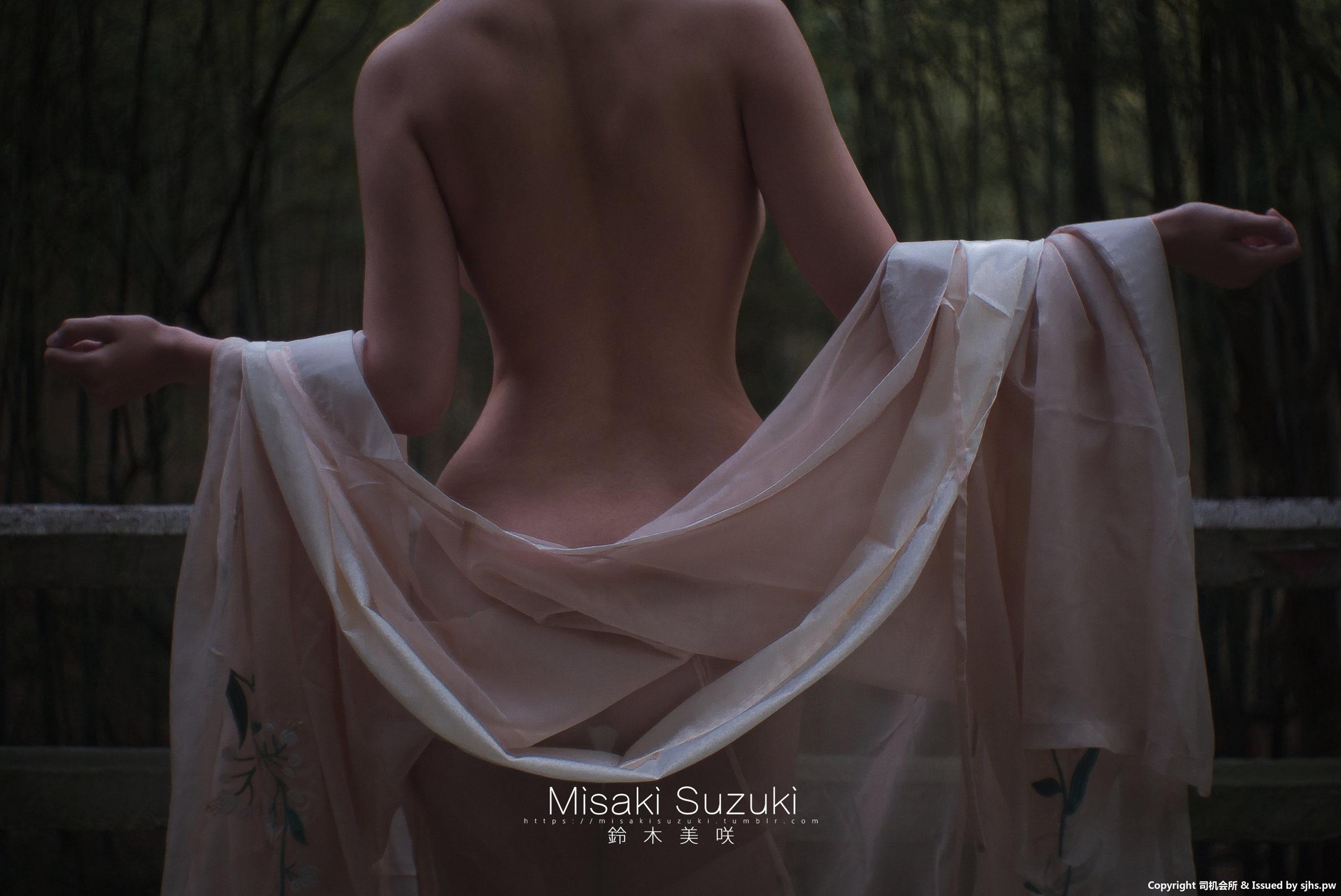 [Misaki Suzuki] 古典庭院中的优雅美人 51P