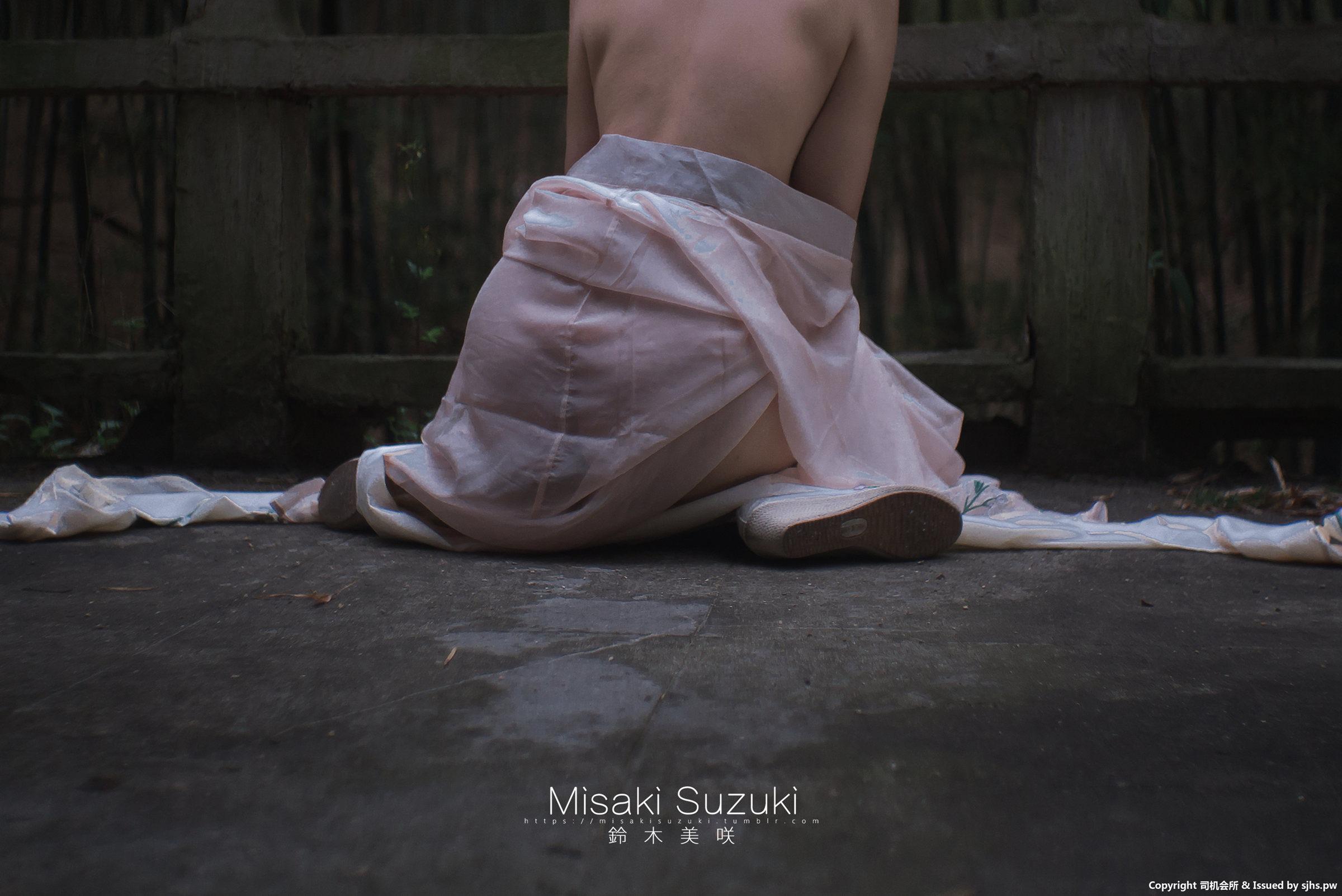 [Misaki Suzuki] 古典庭院中的优雅美人 51P