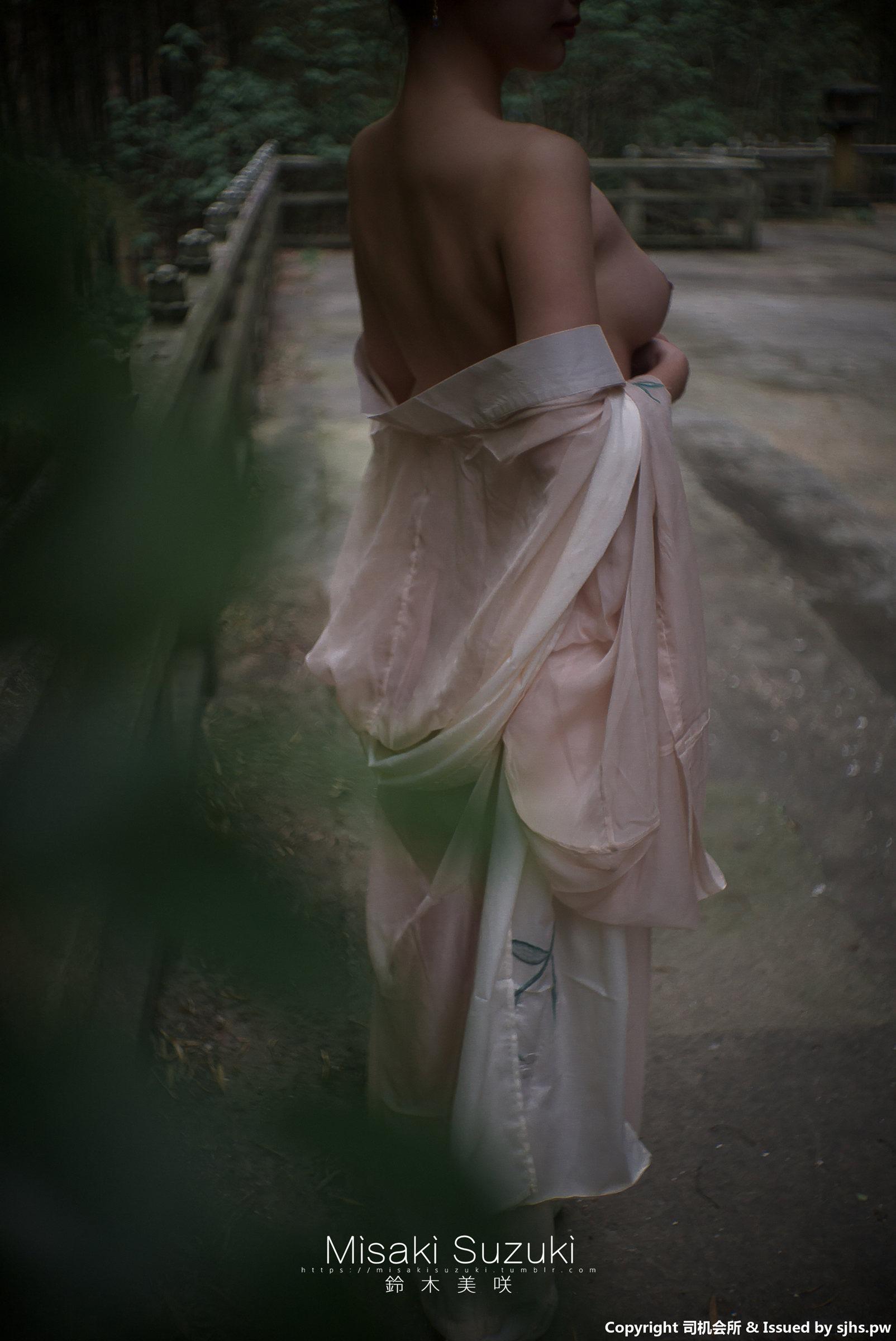 Misaki Suzuki] The Elegant Beauty in the Classical Courtyard 51P