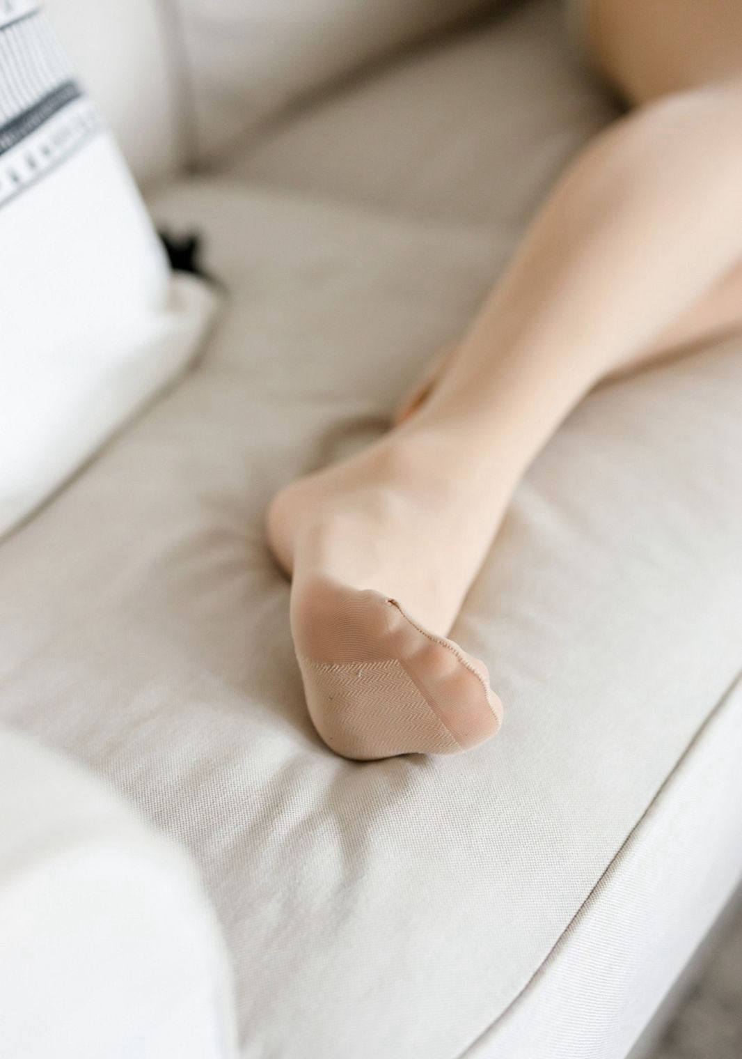 luvian bản năng quyến rũ mỹ thiếu phụ vớ thịt chân đẹp giày cao gót váy ôm sát