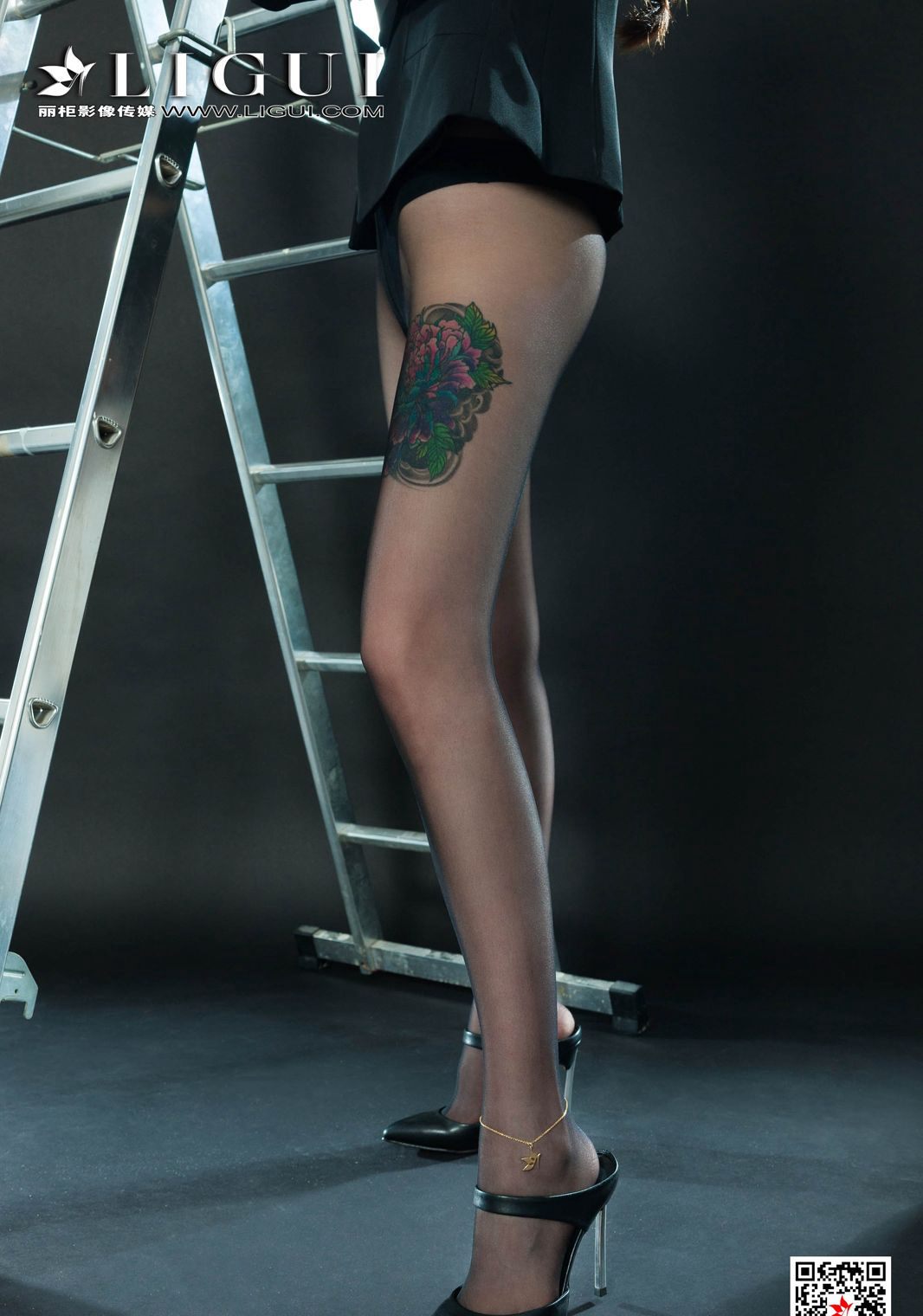 Ultimate Tattooed Beauty in Black Stockings: Seductive High Heels, Jade Feet, and Plump Beautiful Legs Photo Collection