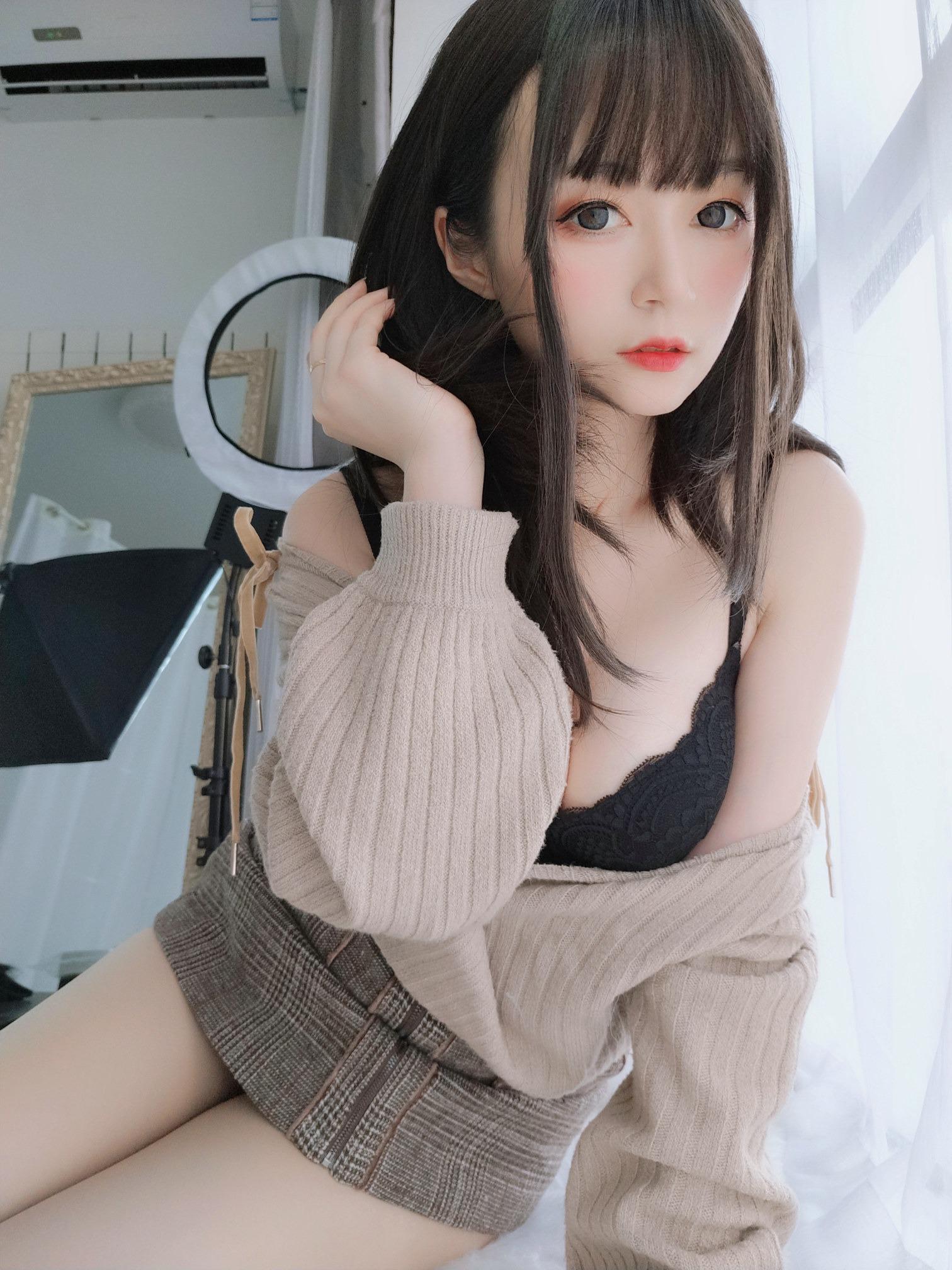 Bạch Ngân 81 - Hậu bối ngọt ngào 130P