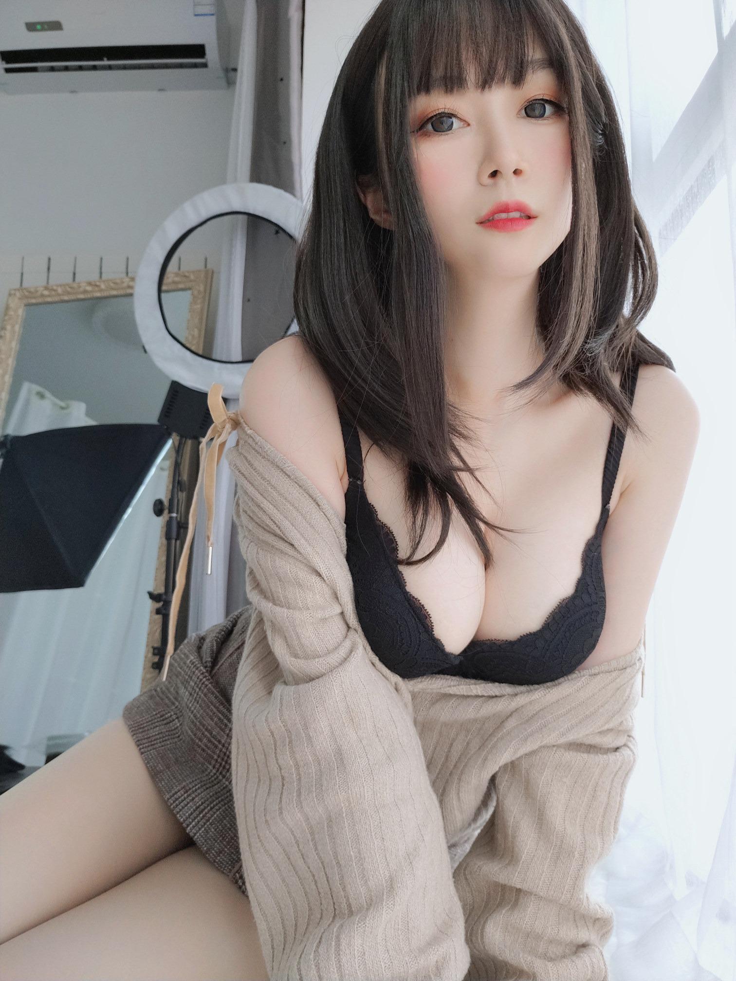 Bạch Ngân 81 - Hậu bối ngọt ngào 130P