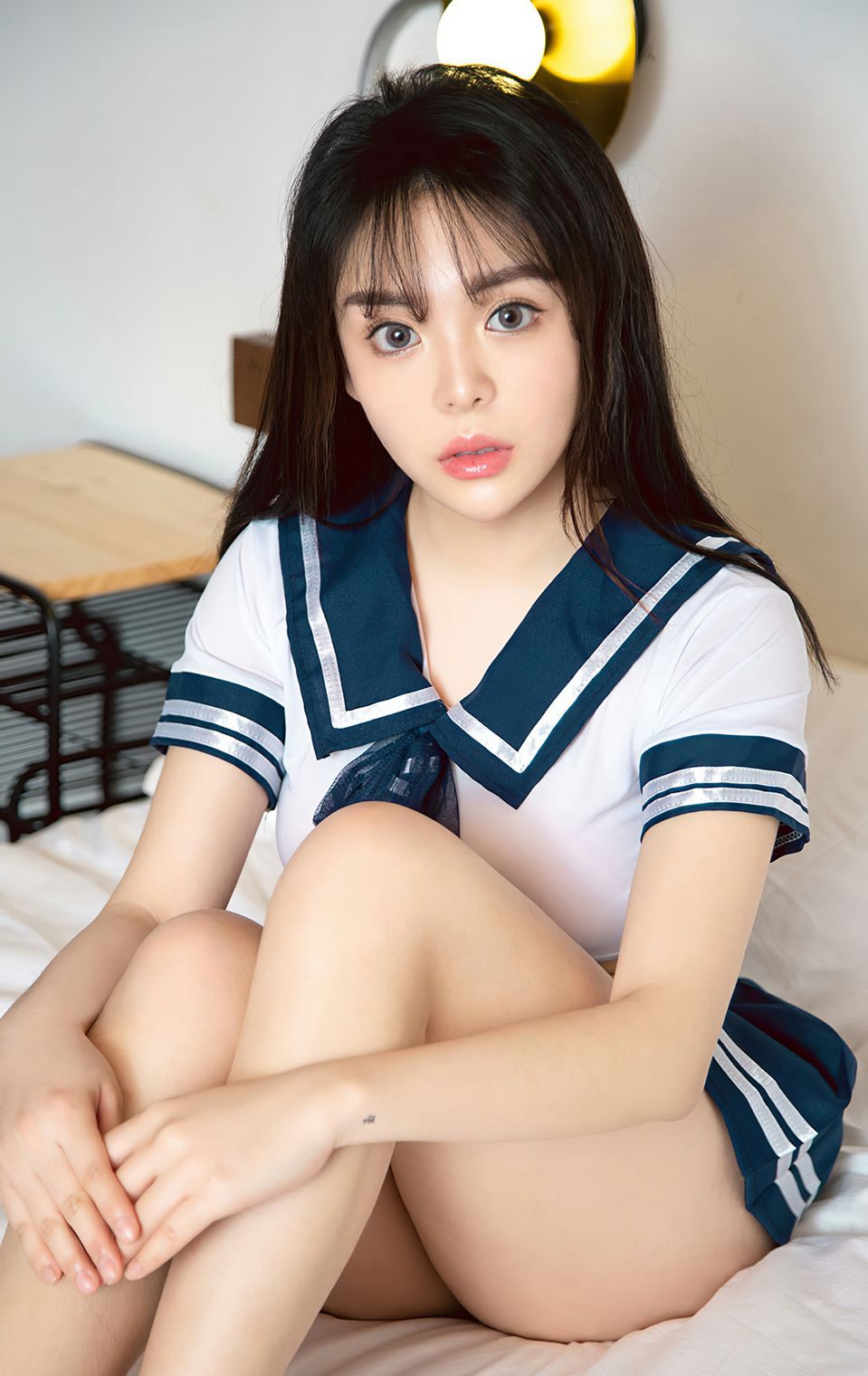 愛元甜美微胖豐滿美女性感制服誘惑美臀寫真