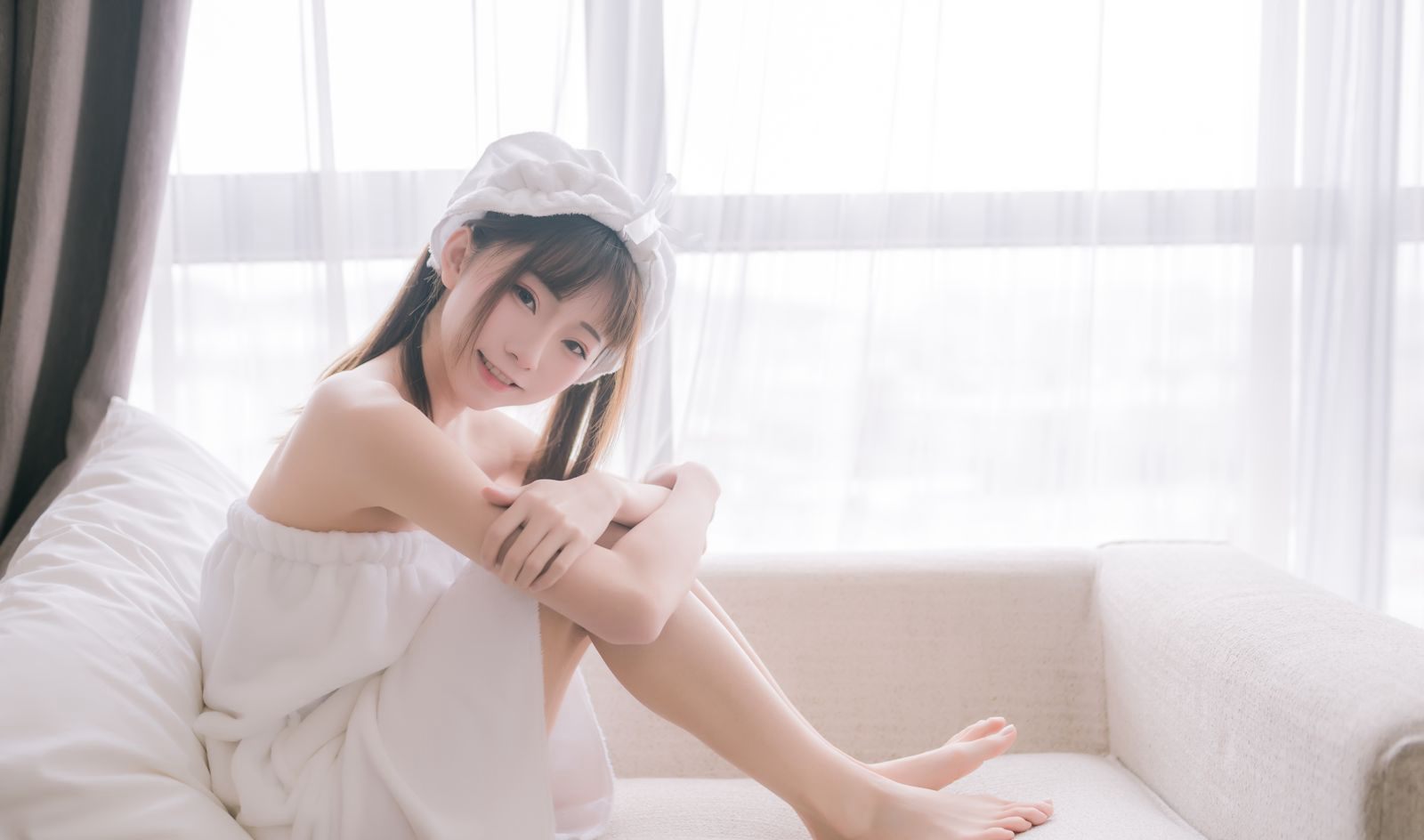 욕실 미녀 대담한 코스프레 무한 혜택 MM 미인 다리 사진