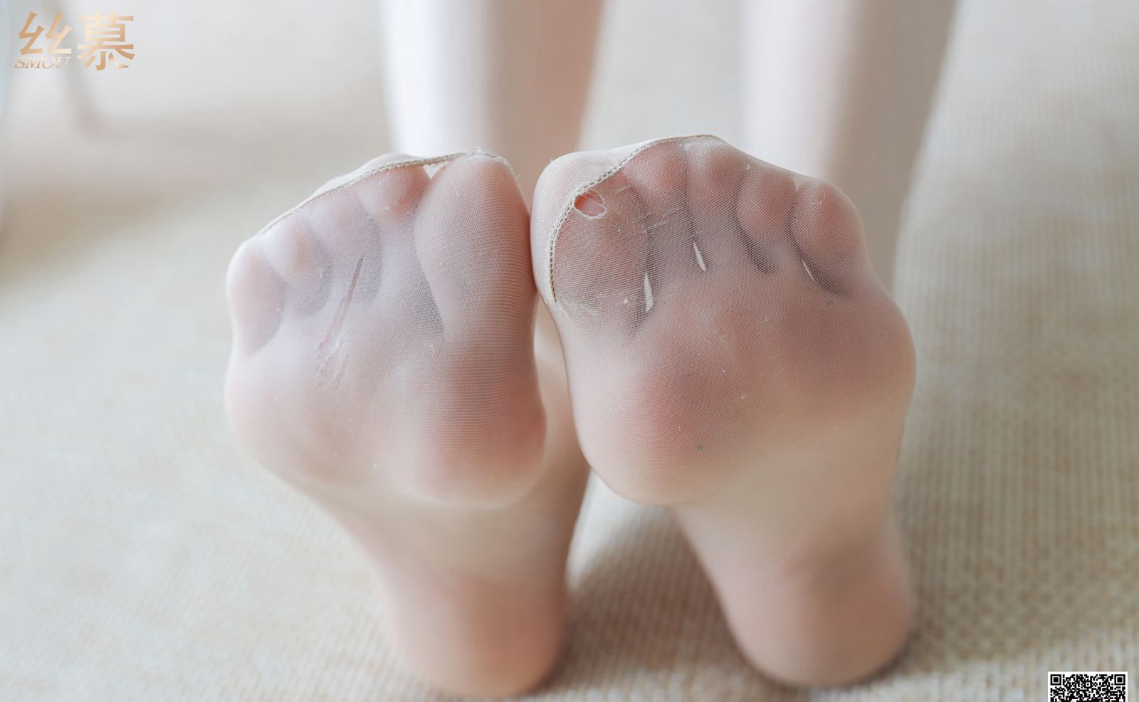 性感旗袍美女风骚美腿肉丝袜高清玉足写真