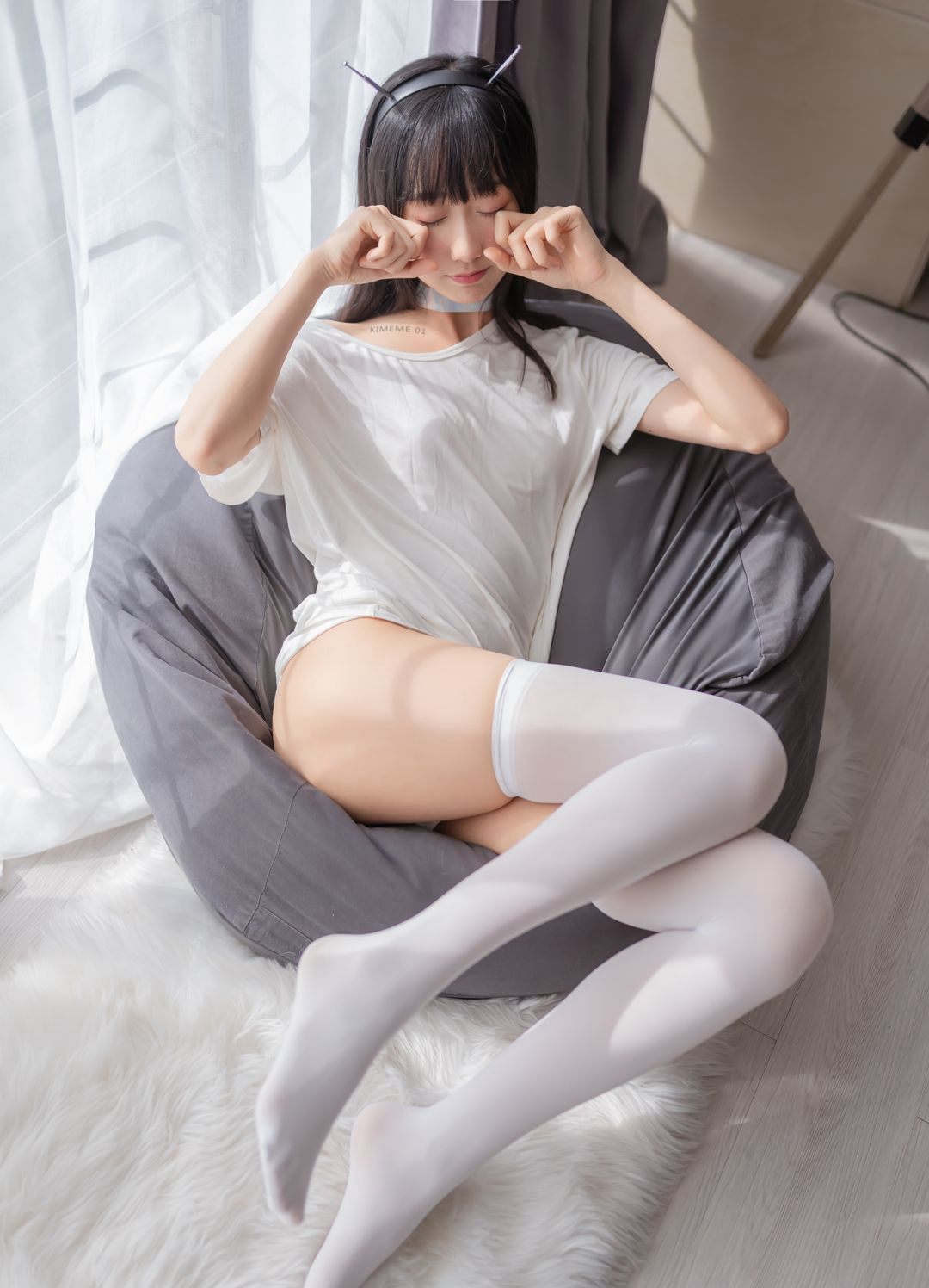 Ảnh cosplay mỹ nữ quyến rũ với mông đẹp, chân dài, da trắng mịn, hình ảnh lớn尺度 phúc lợi.