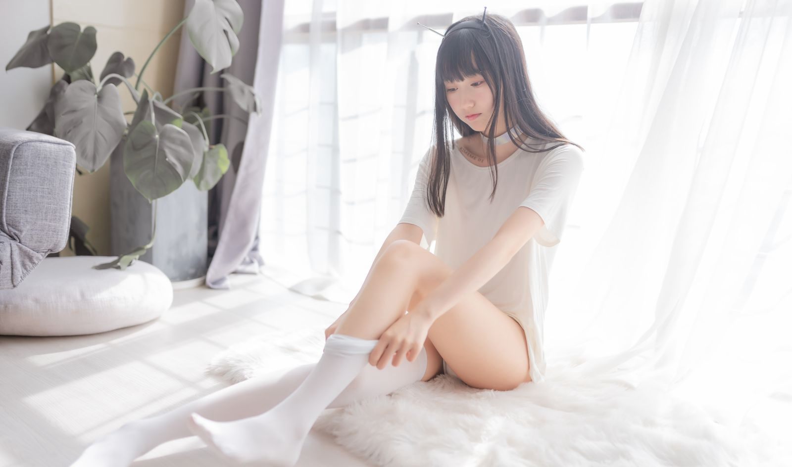 Ảnh cosplay mỹ nữ quyến rũ với mông đẹp, chân dài, da trắng mịn, hình ảnh lớn尺度 phúc lợi.