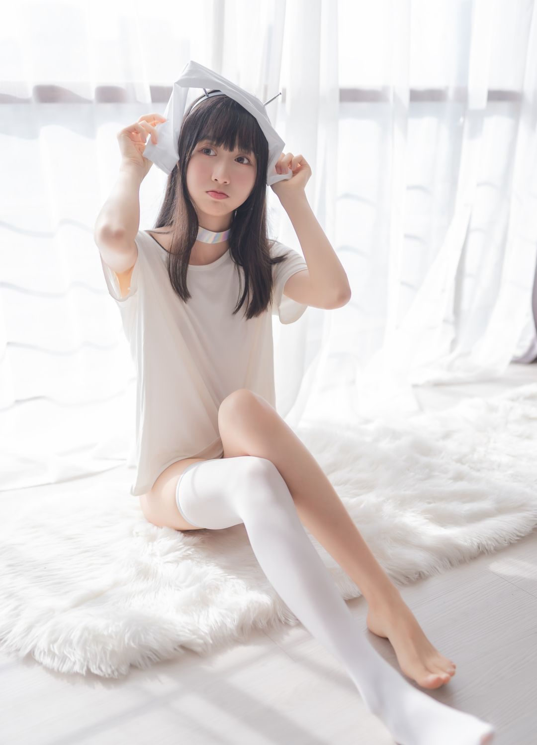 Ảnh cosplay mỹ nữ quyến rũ với mông đẹp, chân dài, da trắng mịn, hình ảnh lớn尺度 phúc lợi.