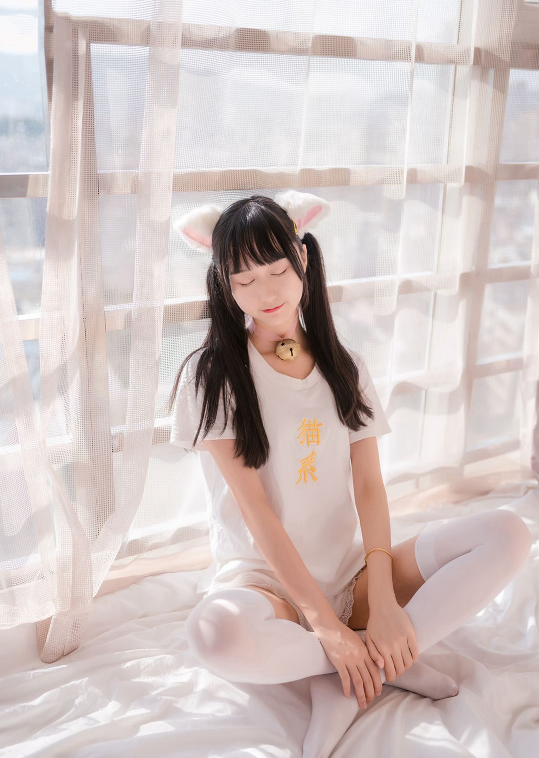 น่ารัก JK ถุงน่องขาว ขนาดใหญ่ Cosplay สวัสดิการ อิงเทาเมียว สไตล์แมว ถุงน่องขาว ภาพถ่าย