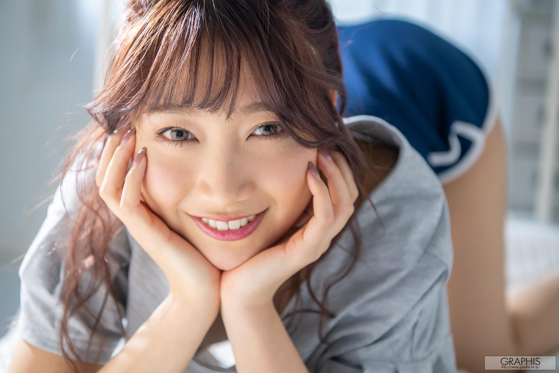 Graphis] Gals - Anna Kami "Angel Smile" 146P