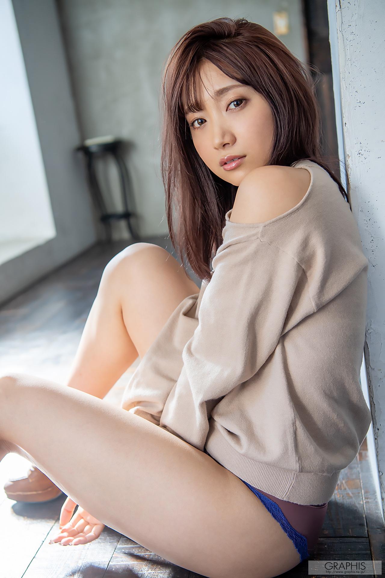 [Graphis] Gals - Anna Kami 加美杏奈 『 Angel Smile 』146P