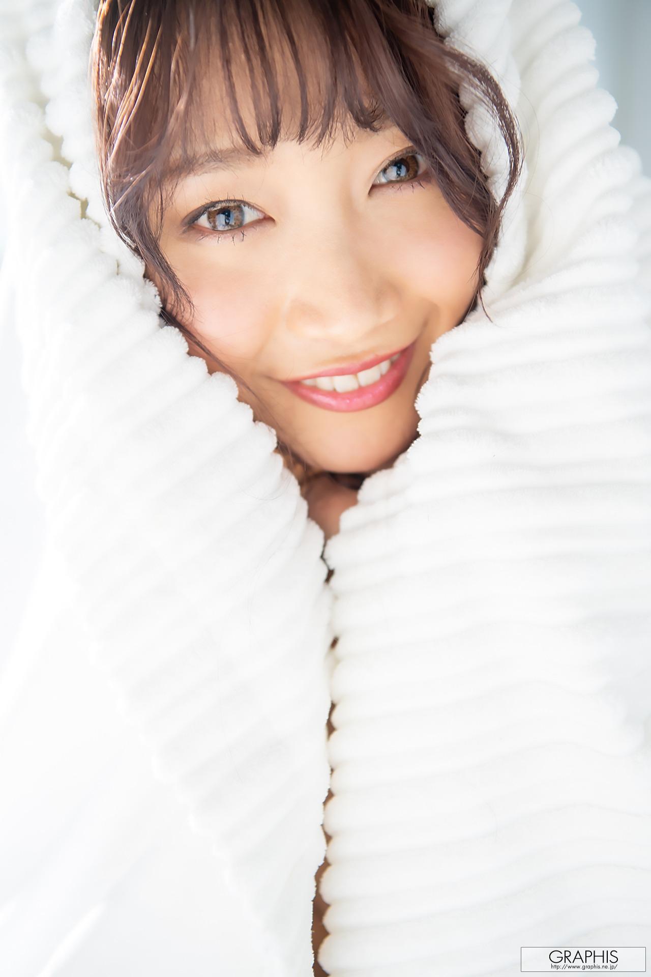 [Graphis] Gals - Anna Kami 加美杏奈 『 Angel Smile 』146P
