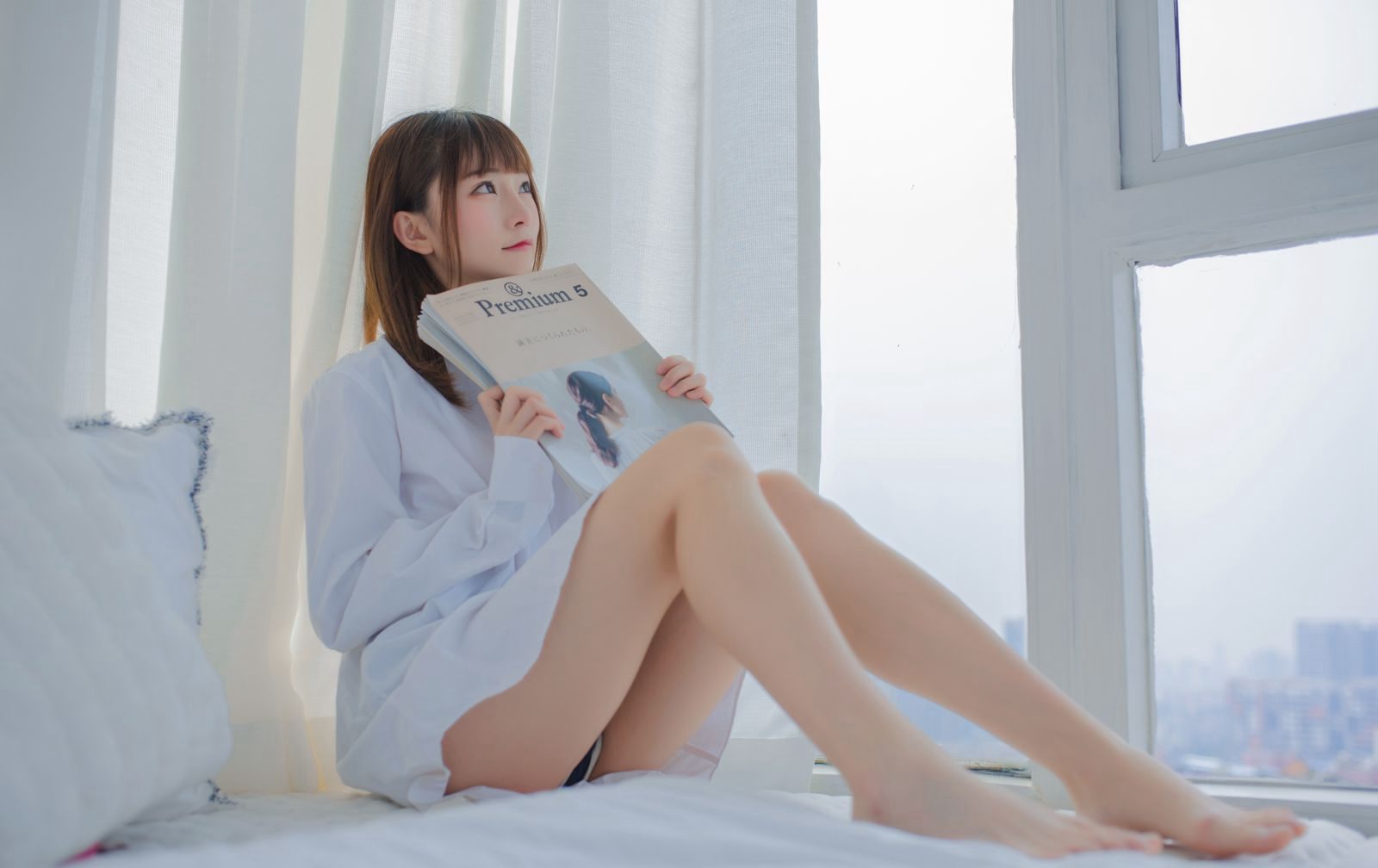 白嫩女神 COSER 綺太郎 性感嫩白美腿白皙玉足大尺度寫真