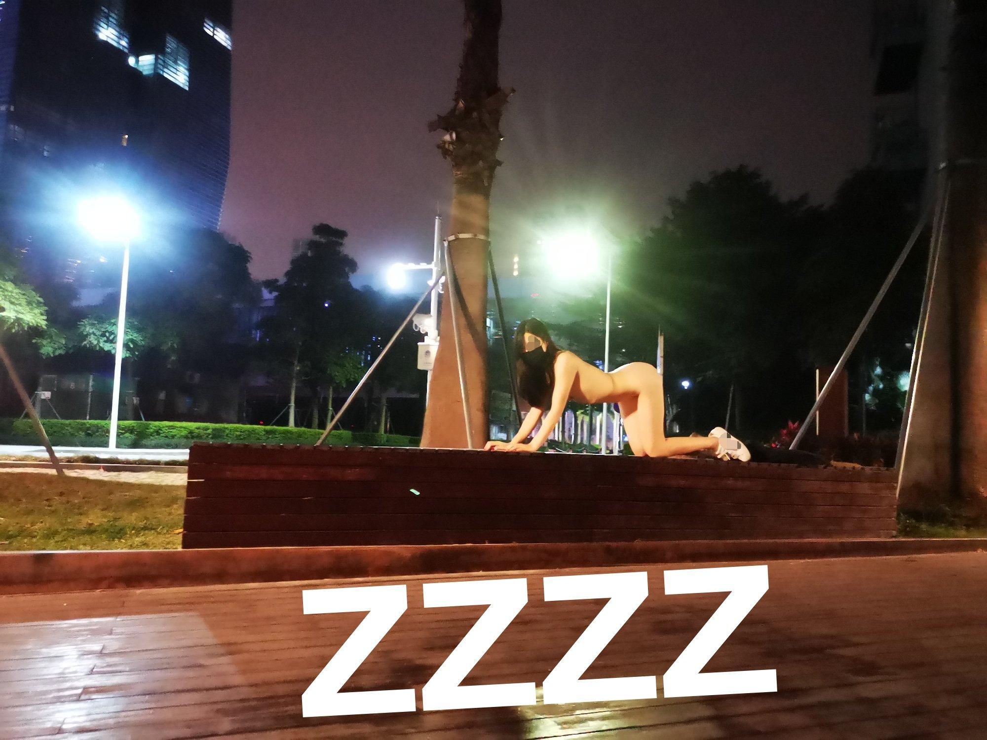 Cặp tình nhân Quảng Châu 『ZZZZ』 khỏa thân hoàn toàn 126P