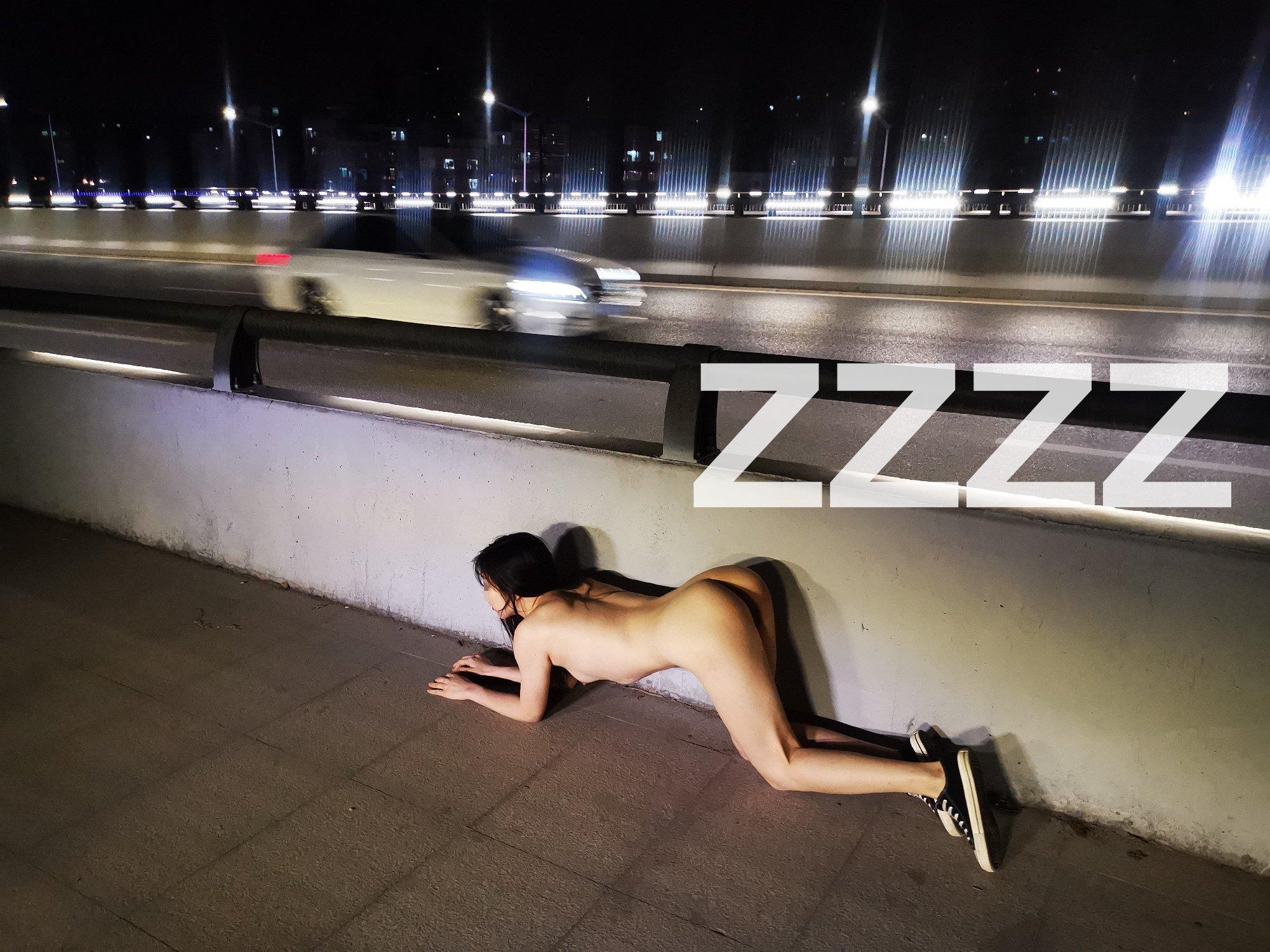 廣州情侶『ZZZZ』全裸露出 126P