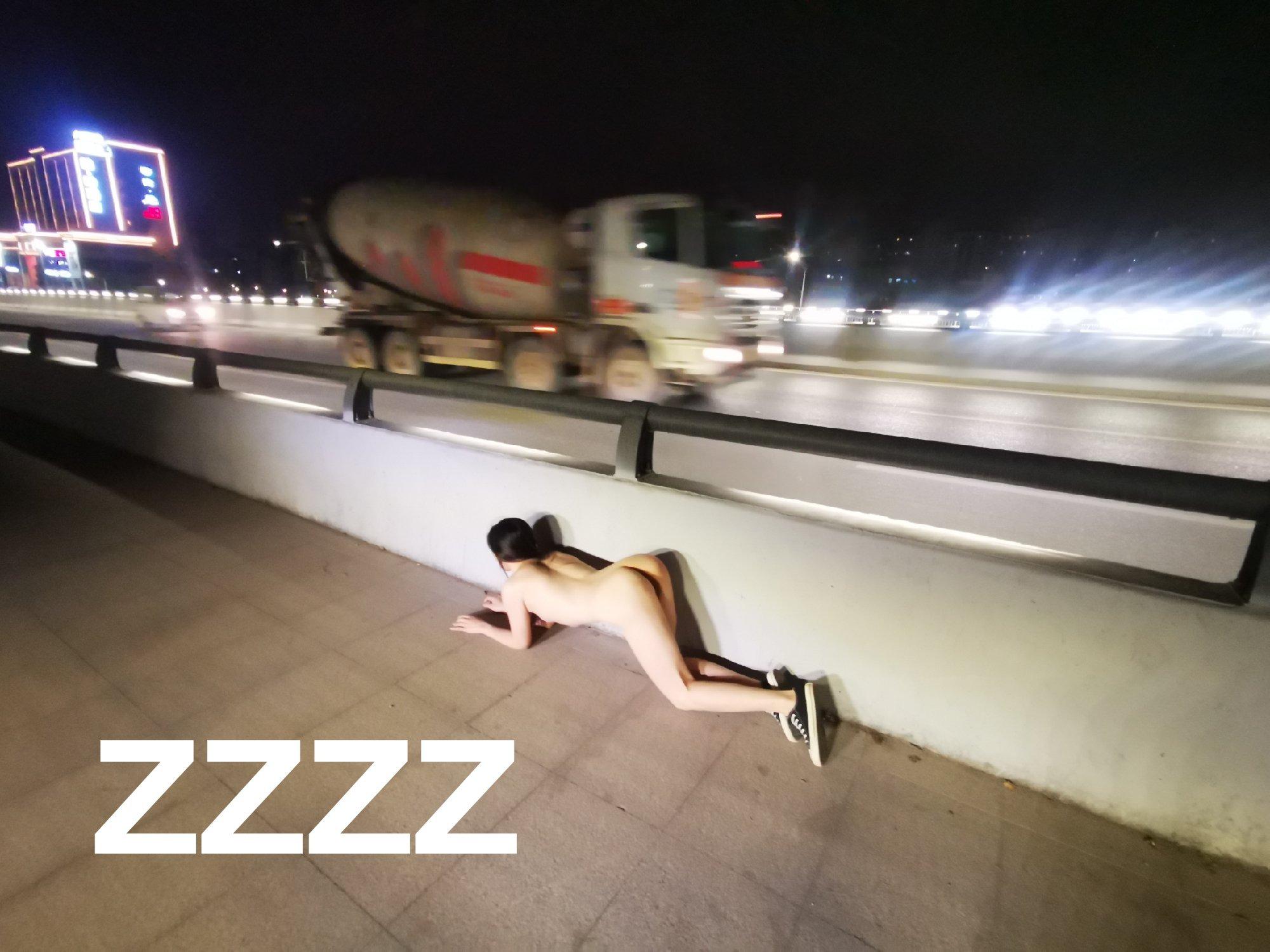 廣州情侶『ZZZZ』全裸露出 126P