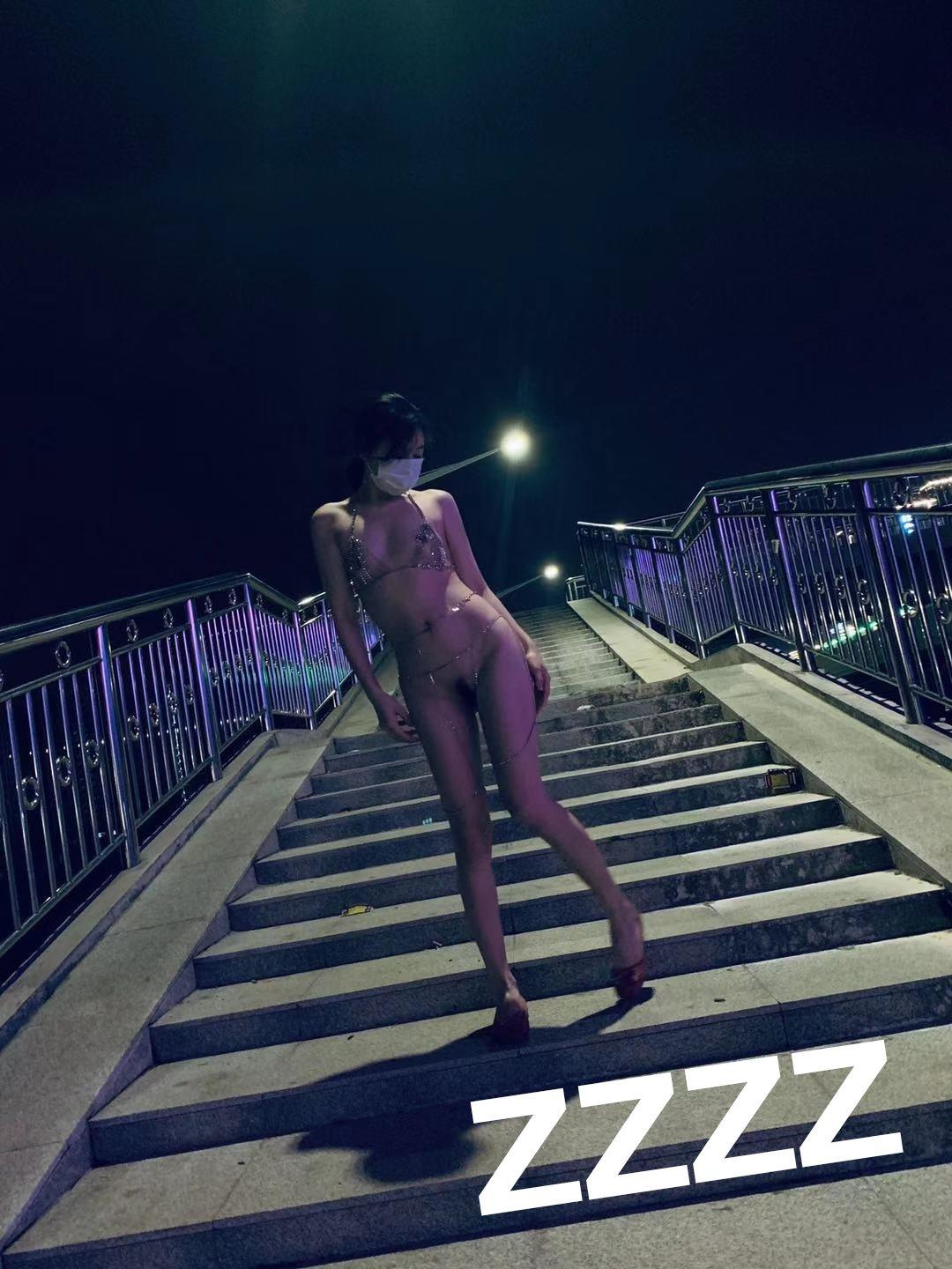 Guangzhou Couple "ZZZZ" Full Nude Exposure 126P