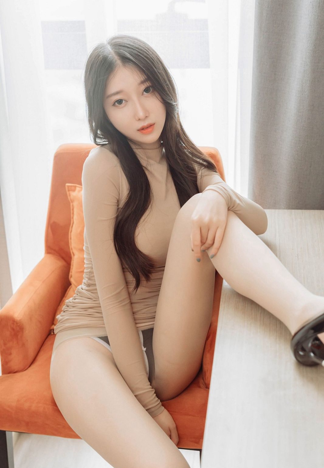 玥兒玥er豐滿大乳大屁股超美肉絲襪美腿高跟美少婦