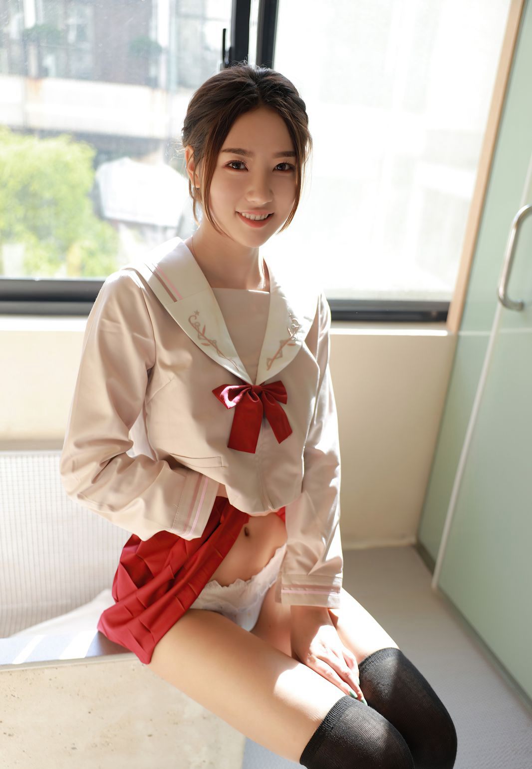 Fang Zixuan High-Value Fresh and Pure Goddess Sexy Pleated Skirt Photos