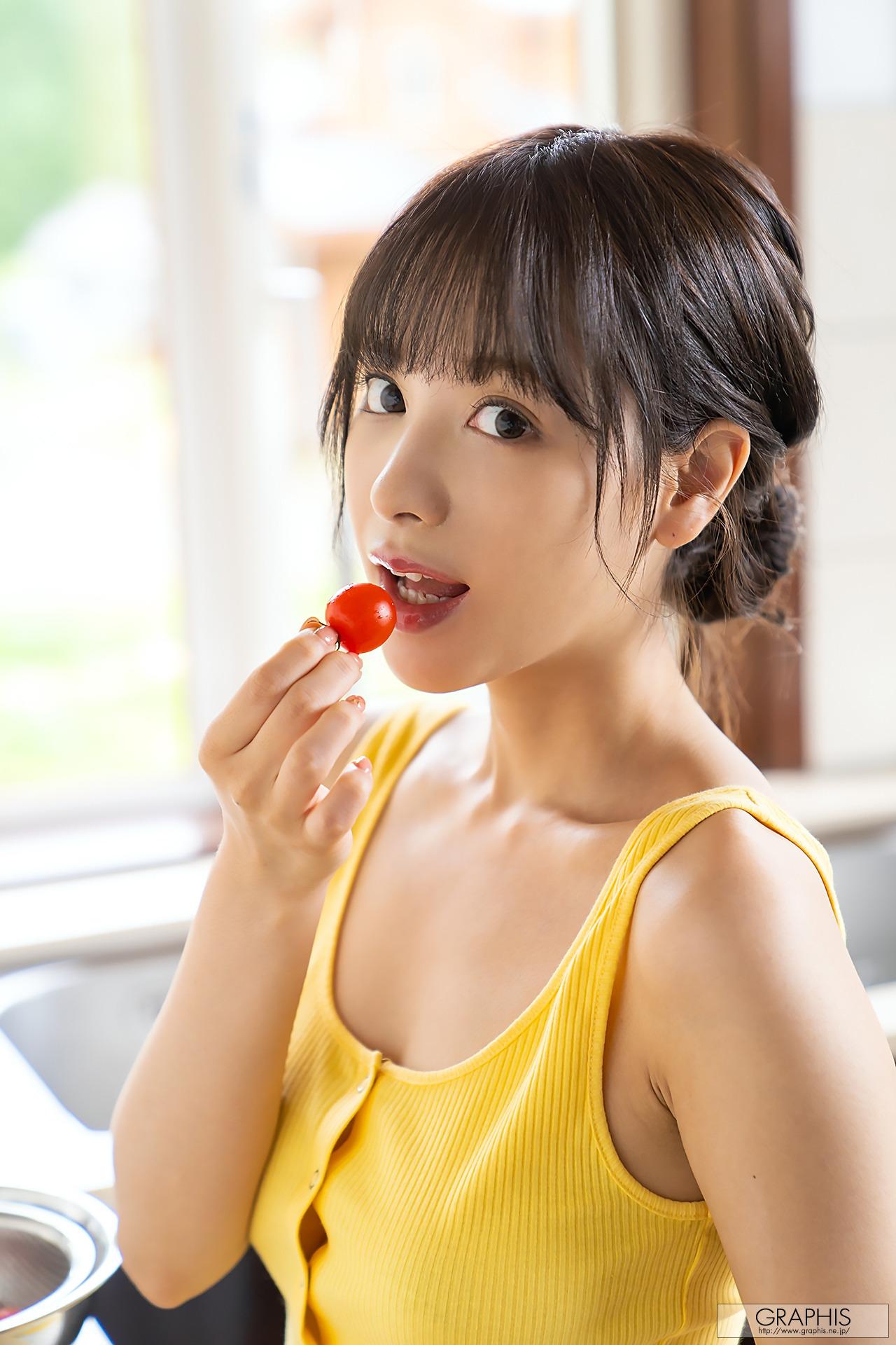 [Graphis] Kana Momonogi 桃乃木かな Winter Special Sign 121P