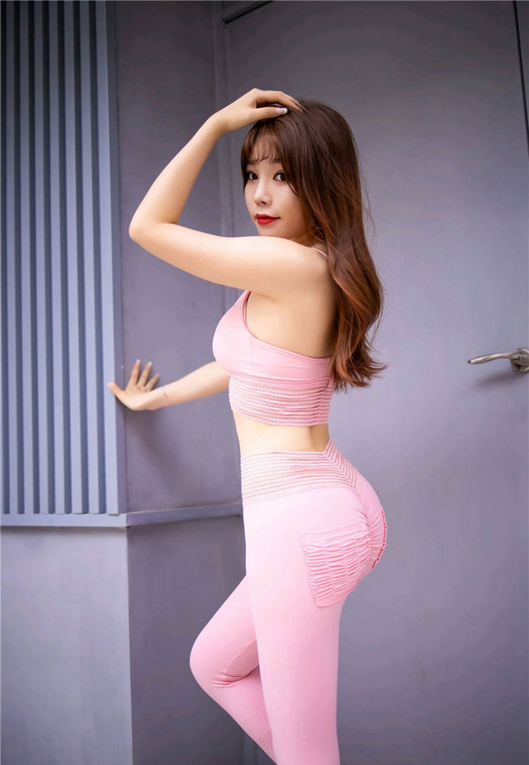 Zhi Zhi Booty Buttocks Control Welfare Sexy Short Skirt Stockings High Heels Fitness Pants