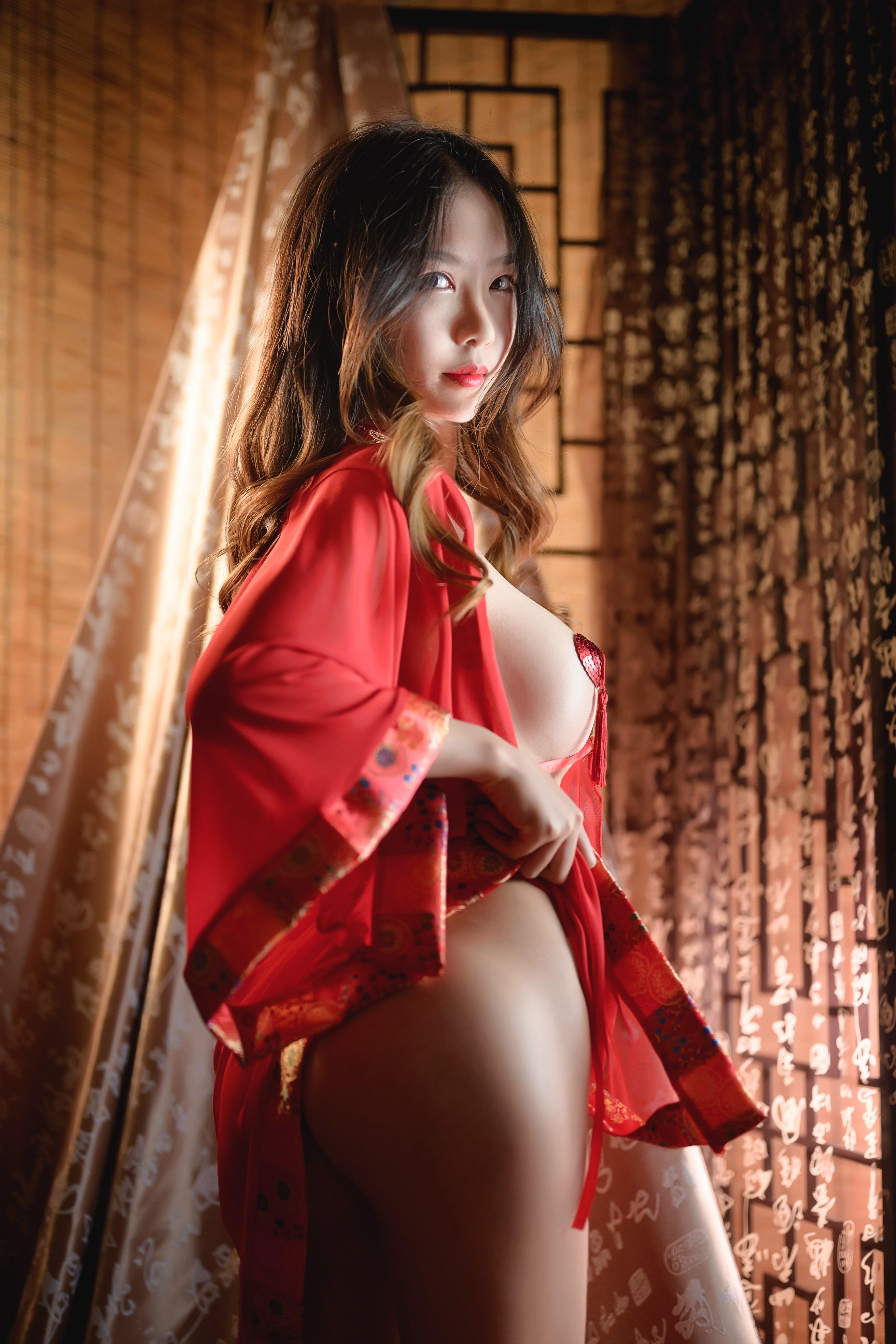 抖娘利世 - 紅肚兜 41P