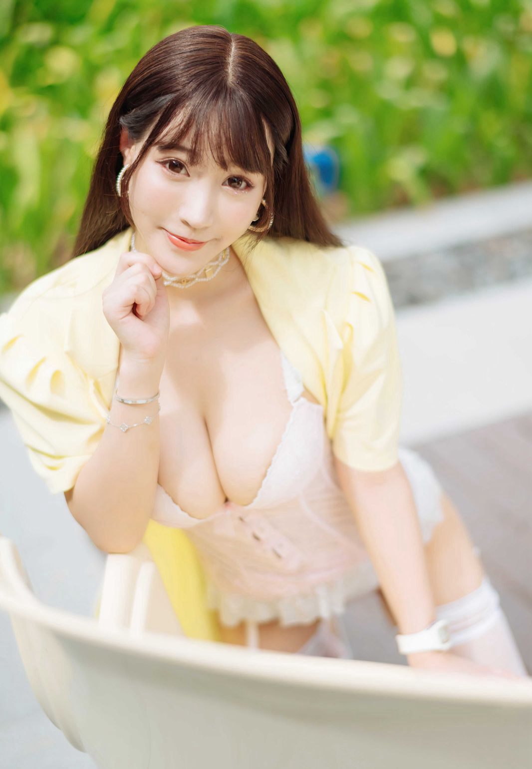 朱可兒Flower白絲巨乳誘惑豐滿微胖身材高清美腿圖片
