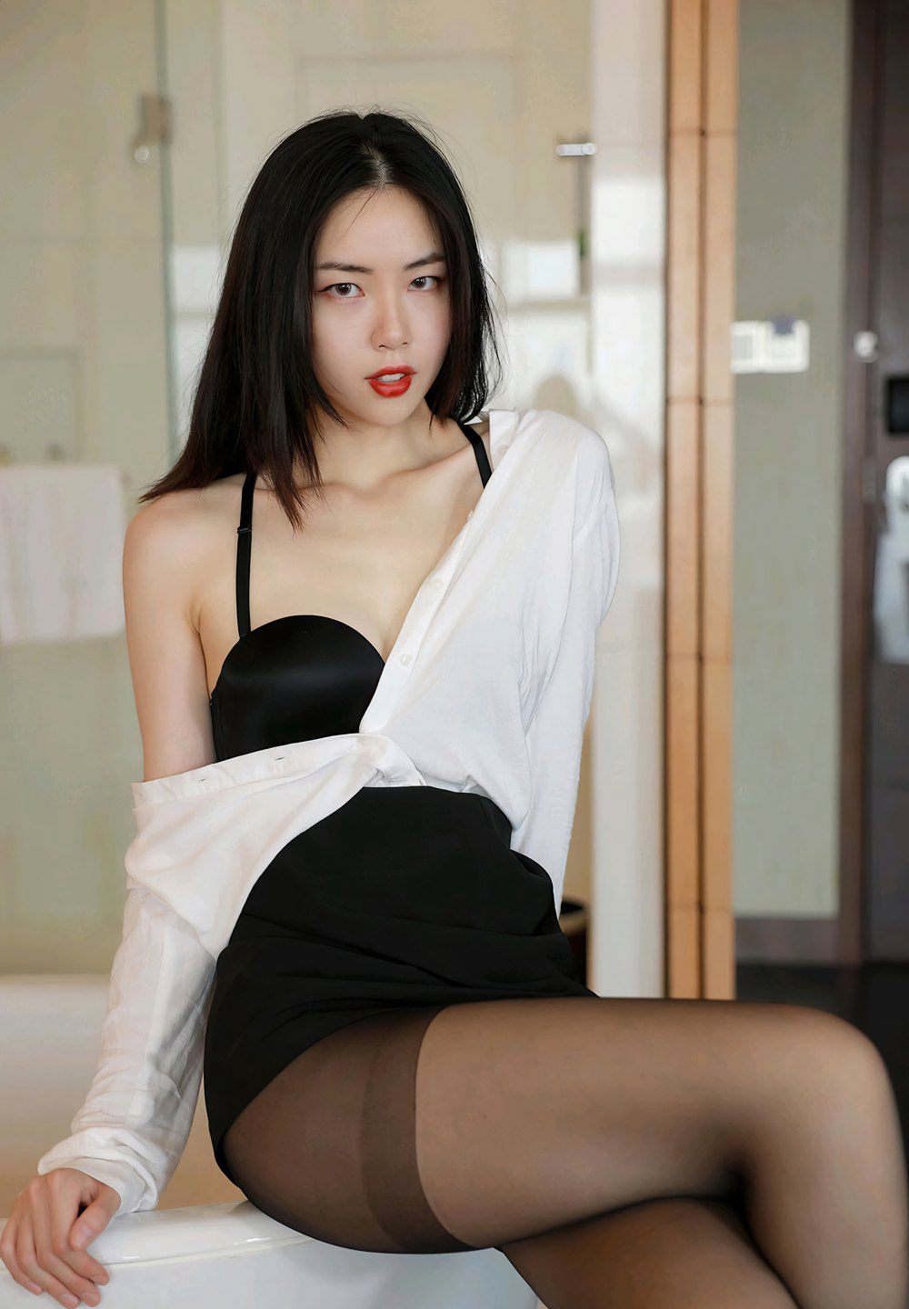 噜噜妞兒性感高級臉顏控妹子誘惑黑絲美臀無內美腿