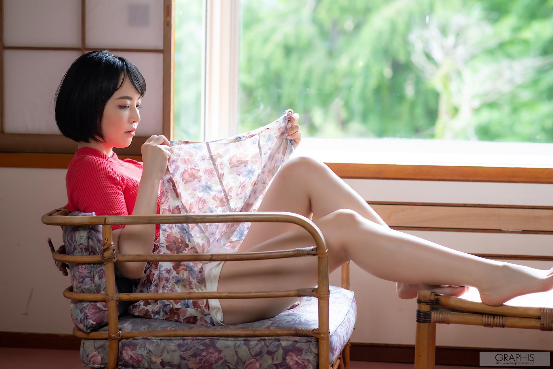 Graphis] First Gravure – Tsubaki Sannomiya [160 Pages