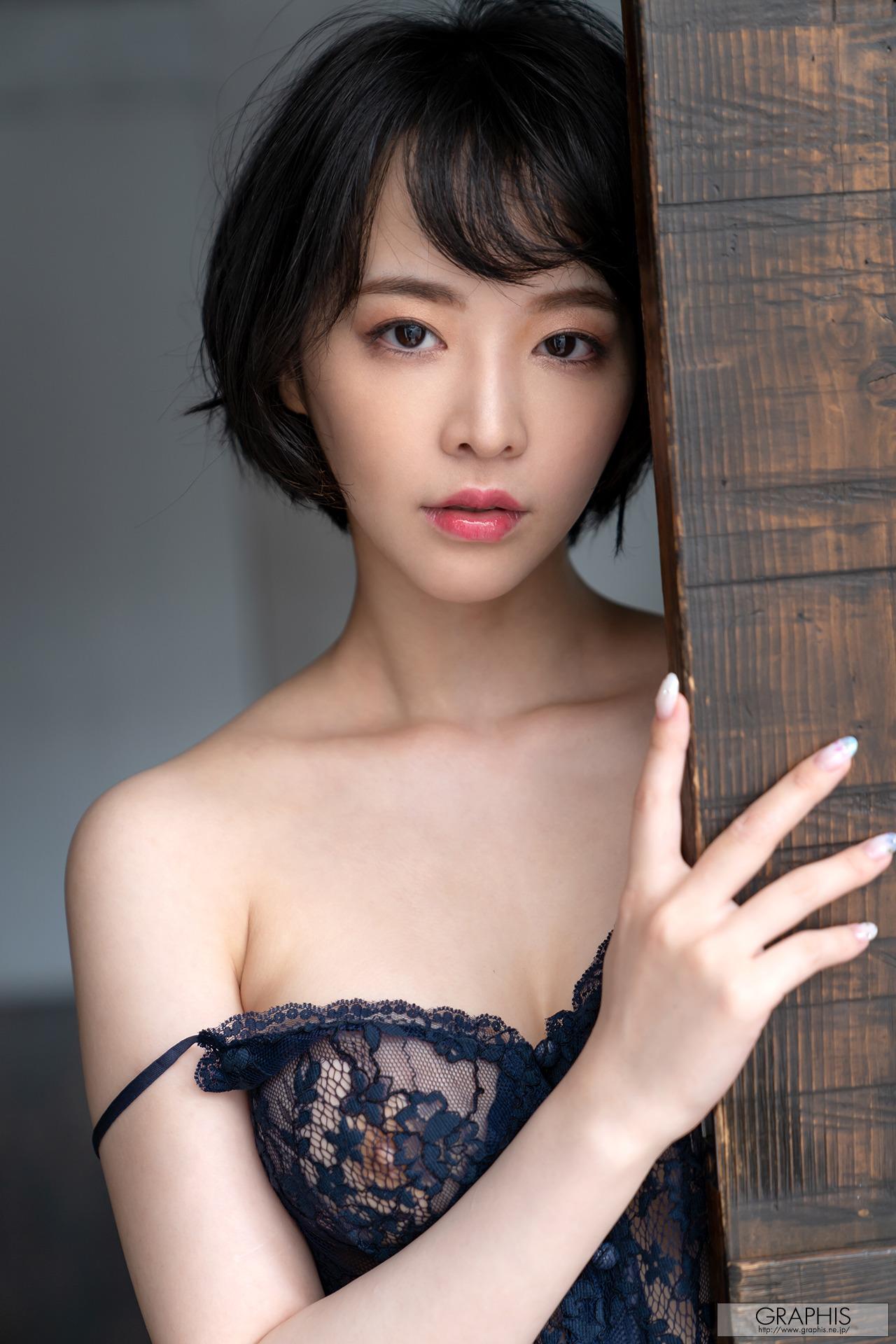 Graphis] Gravure Đầu Tiên – Tsubaki Sannomiya [160P
