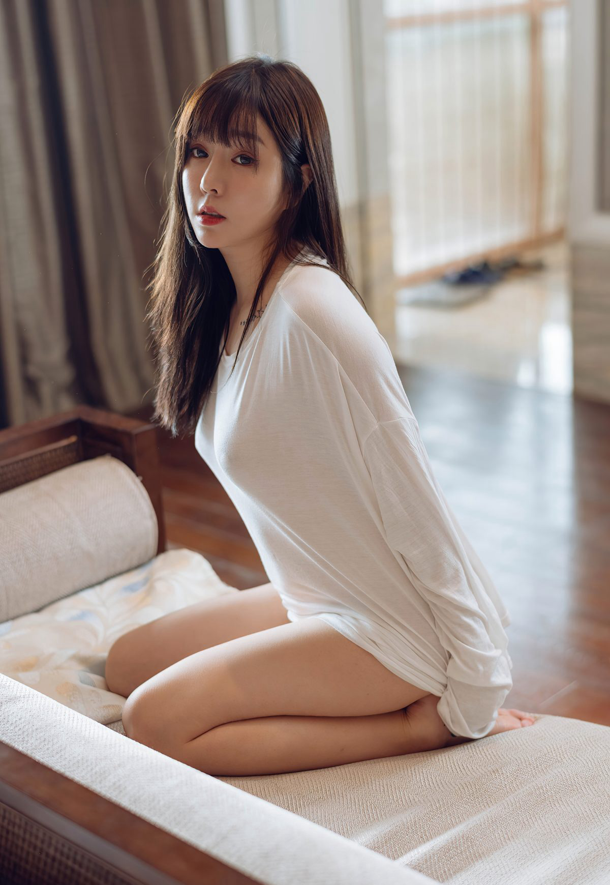หวาง ยูชุน หุ่นเซ็กซี่ หน้าอกใหญ่เต็ม กางเกงในเลซสตริง ยั่วเย้าก้นอวบอึ๋ม สาวสวยเซ็กซี่