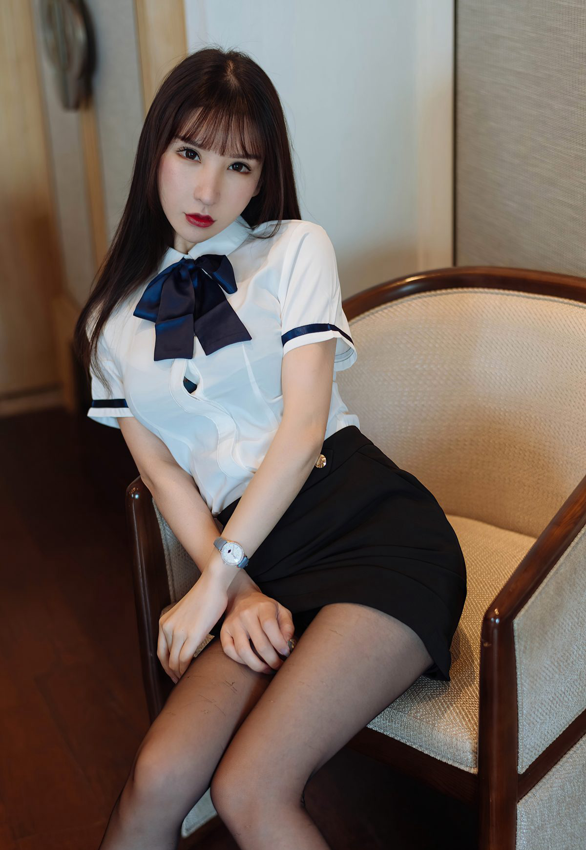 Chu Vu Hy Sandy 2020 HD vớ đen chân đẹp giày cao gót gợi cảm đồng phục tiếp viên hàng không