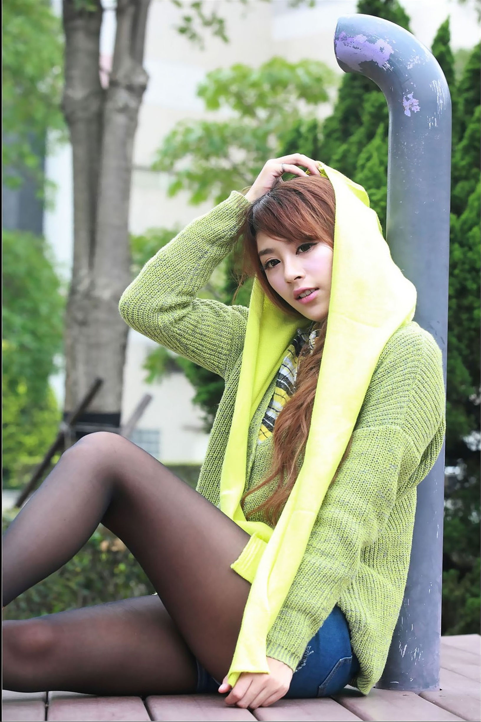台湾の美女] 夏晴MISO 黒ストッキング外ロケ