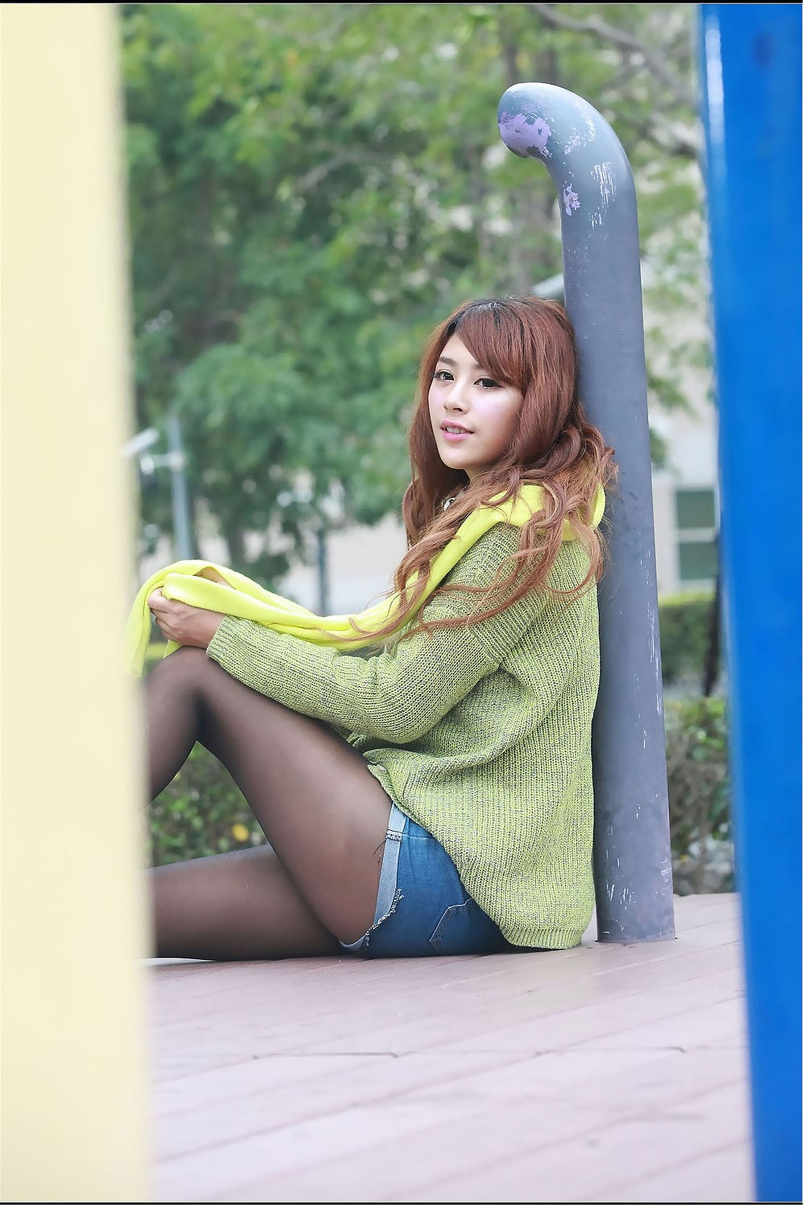 台湾の美女] 夏晴MISO 黒ストッキング外ロケ