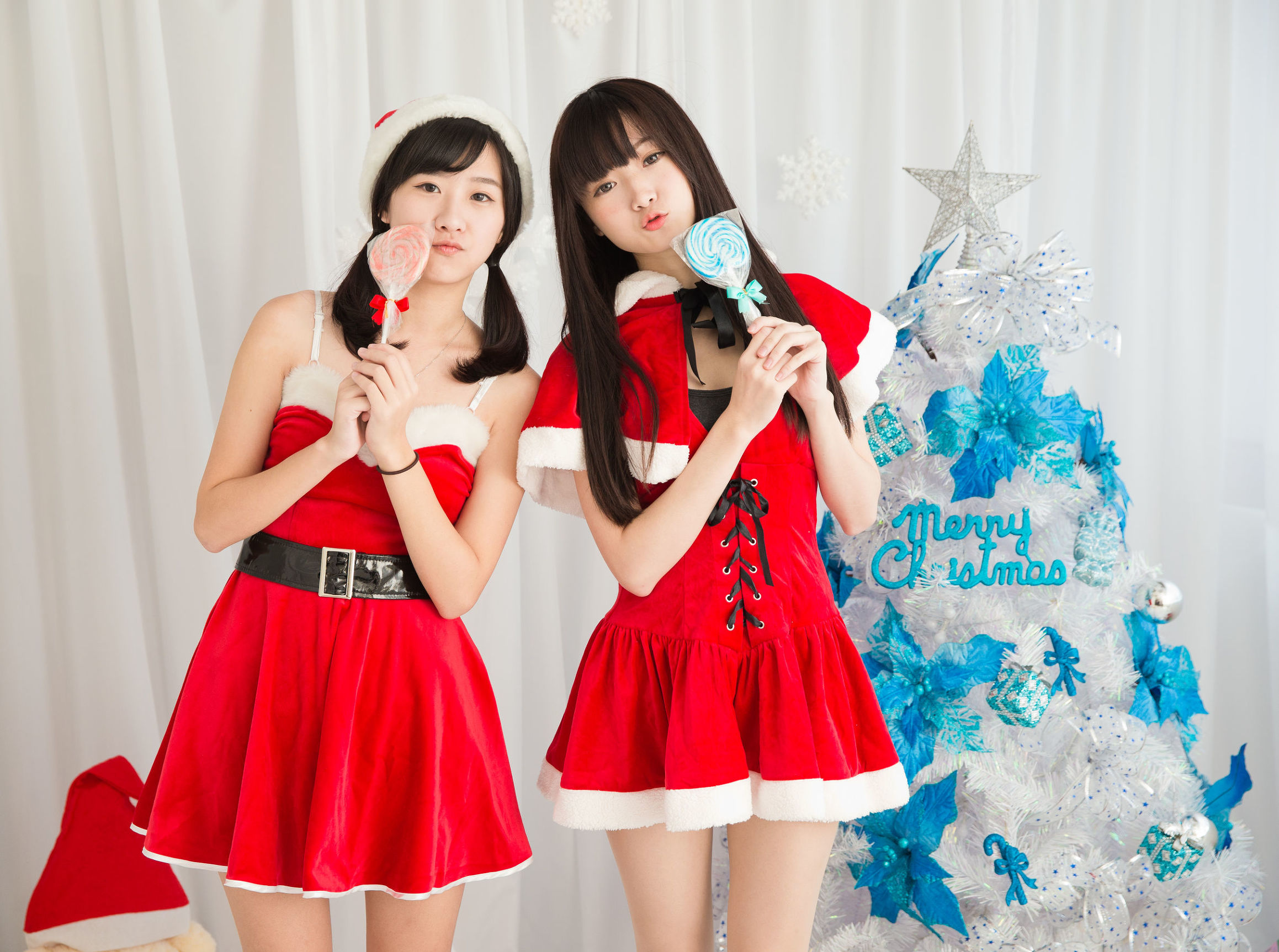 台湾美女] リシシュアン & ツイテンテン クリスマス室内撮影