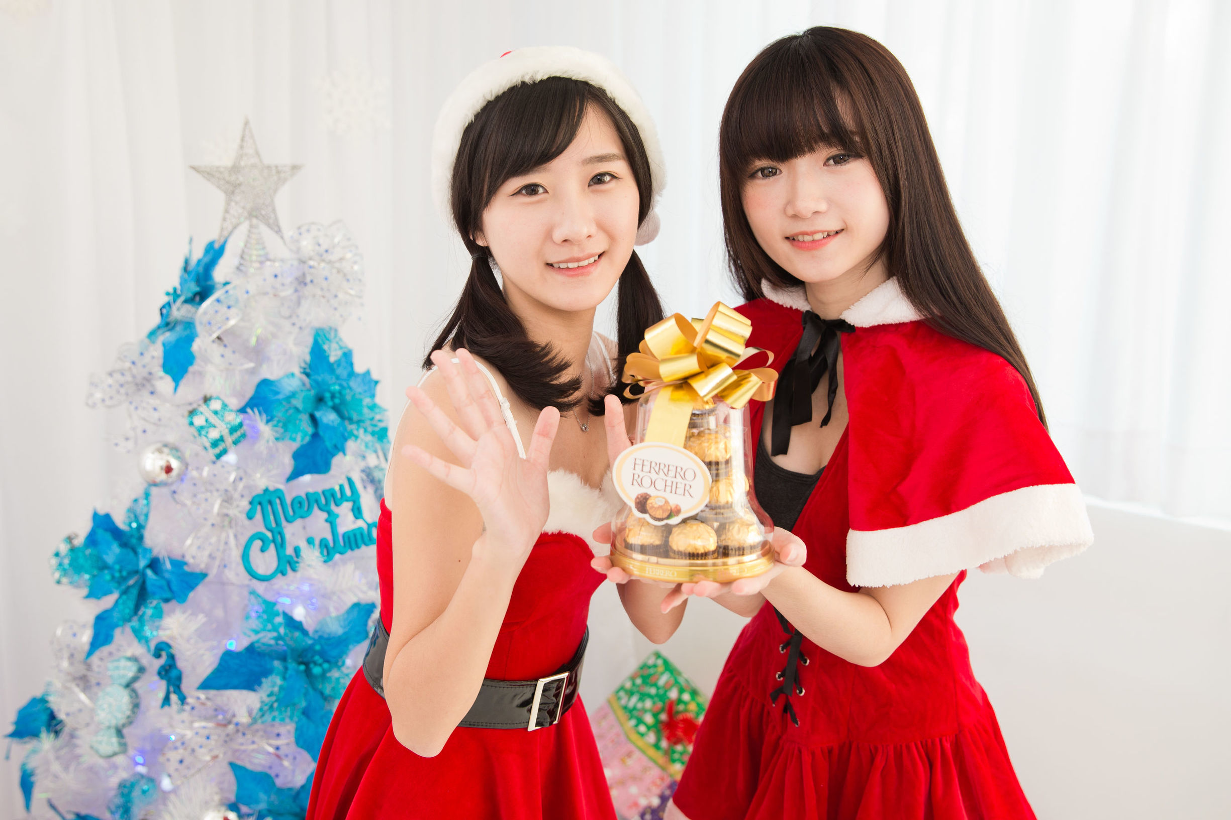 台湾美女] リシシュアン & ツイテンテン クリスマス室内撮影
