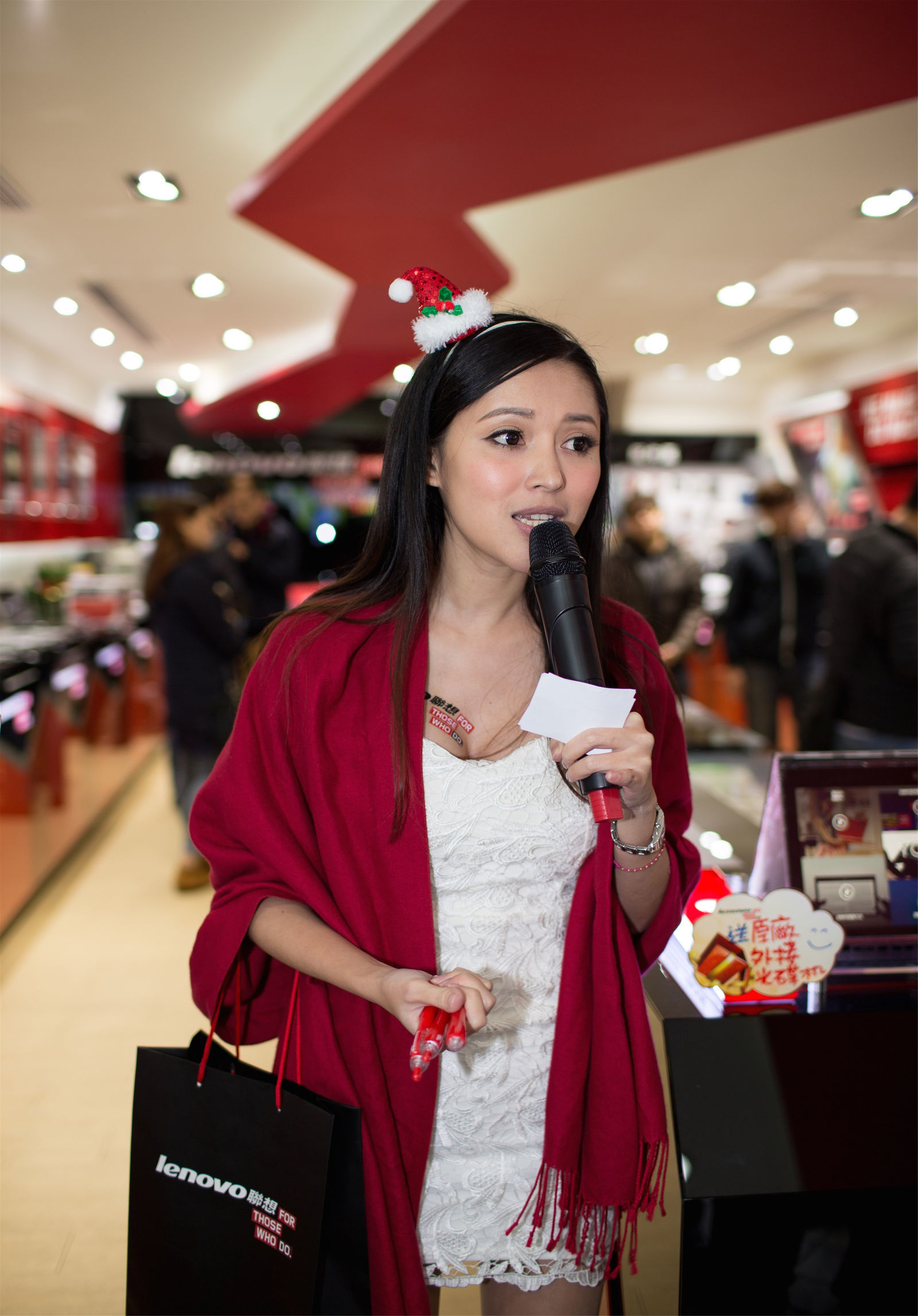 臺灣美女] 杜可薇Avy 台北市光華商場 聯想櫃台促銷員