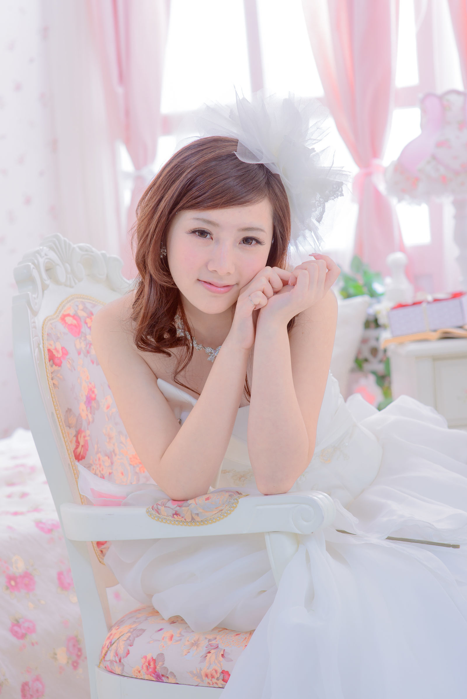 台湾の美女] チェン・シイン 藍白ウェディングドレス写真集
