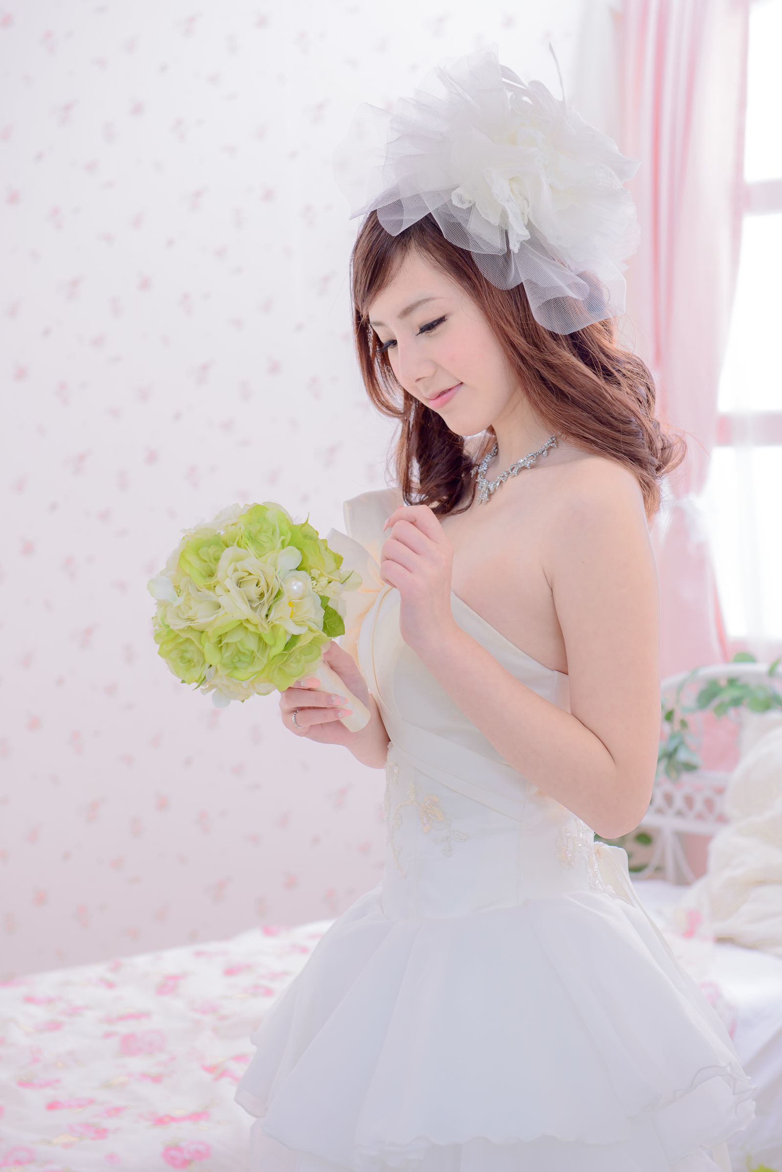 台湾の美女] チェン・シイン 藍白ウェディングドレス写真集