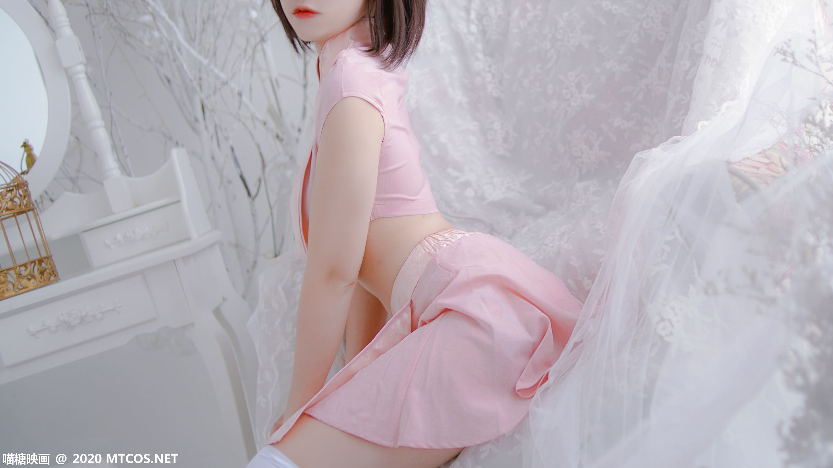 Quả Đường Điện Ảnh] HML.026 Hệ màu hồng Kỳ bào