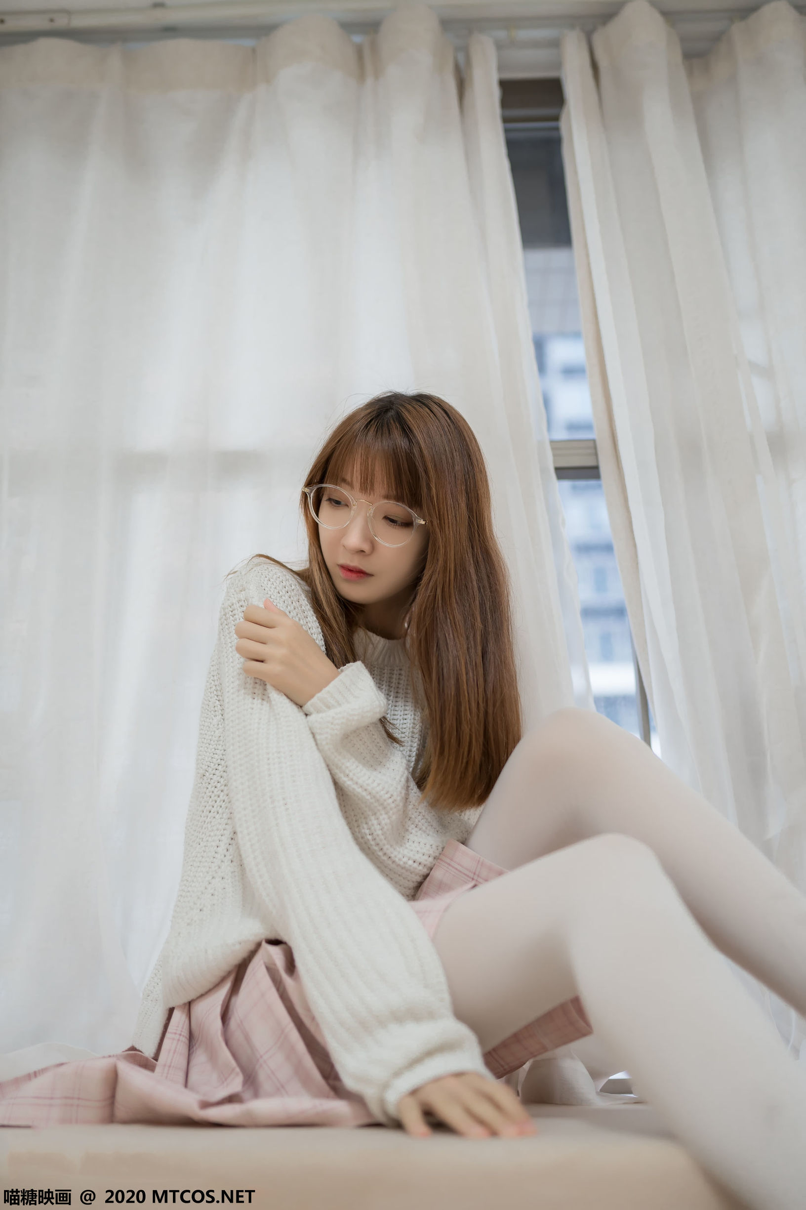 ミャオタン映画] VOL.077 ピンクの格子柄スカートの目が特徴の娘