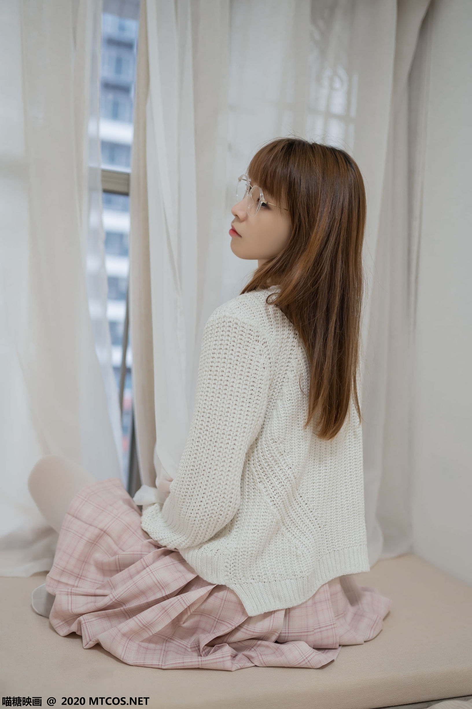ミャオタン映画] VOL.077 ピンクの格子柄スカートの目が特徴の娘