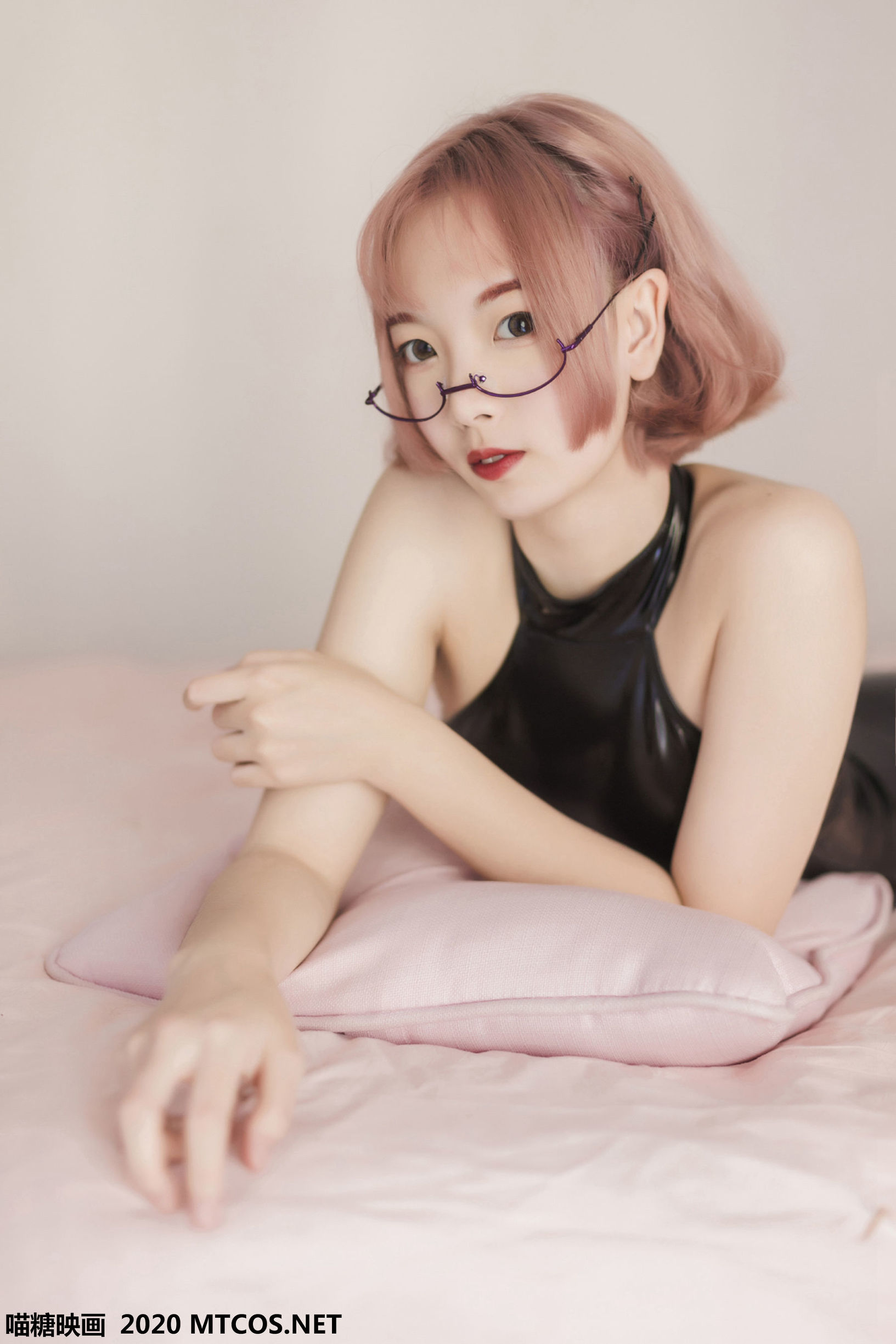Miêu Đường Điện Ảnh] VOL.110 《Cô Gái Chân Dài Mắt Kính》