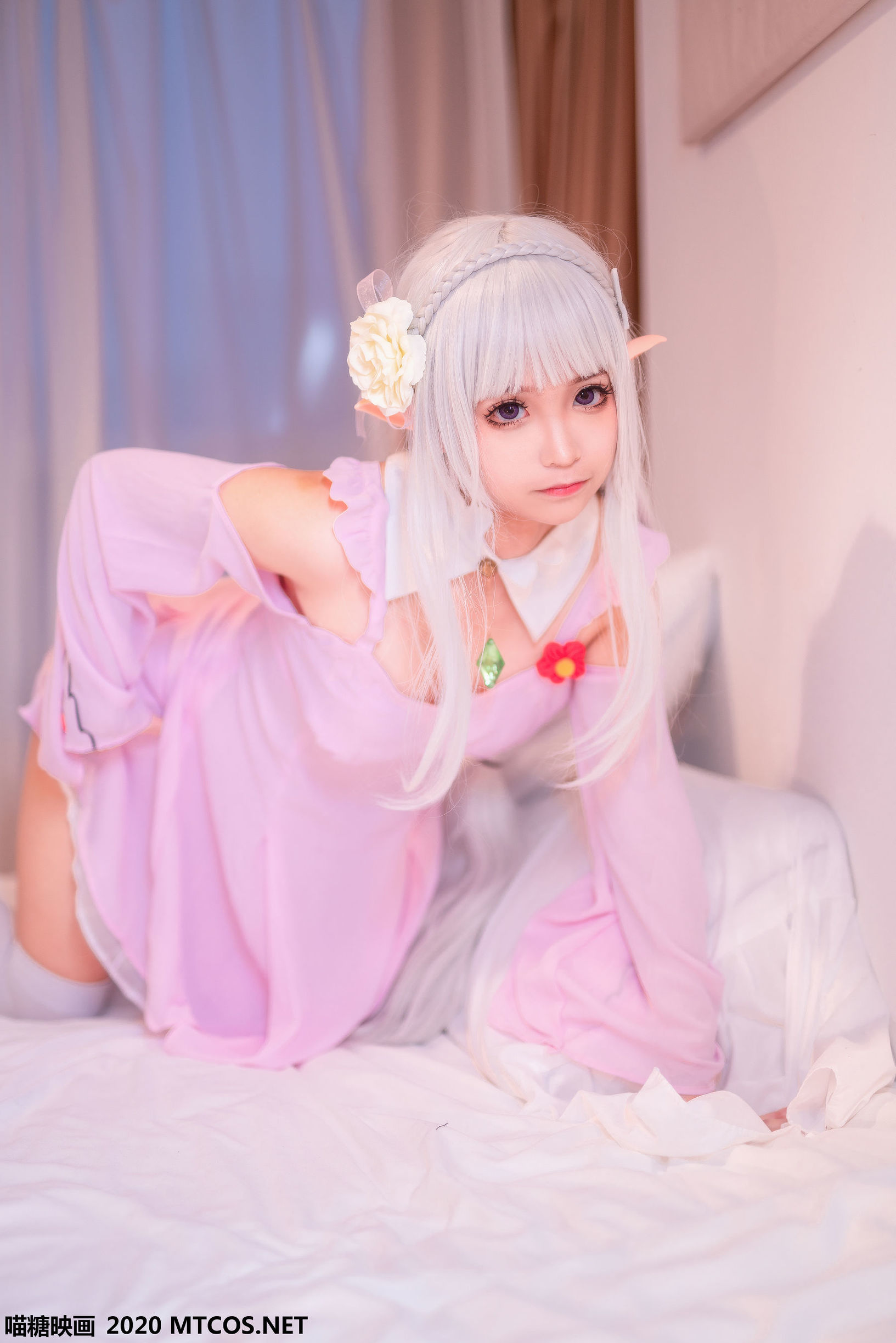Meow Sugar Films] Vol. 118 "Off-Shoulder Nightgown