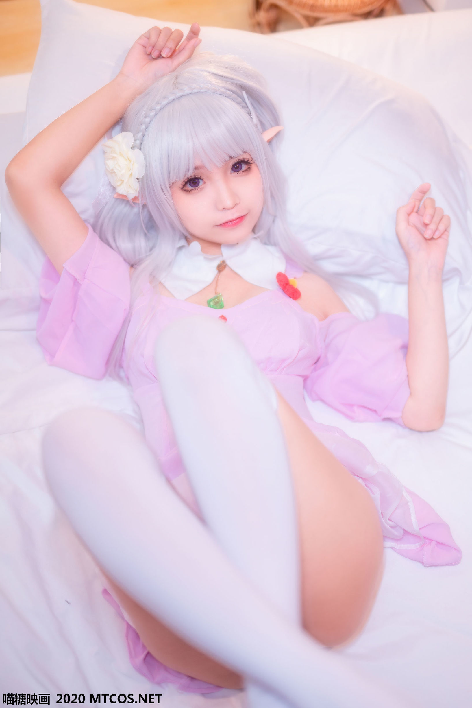 Meow Sugar Films] Vol. 118 "Off-Shoulder Nightgown