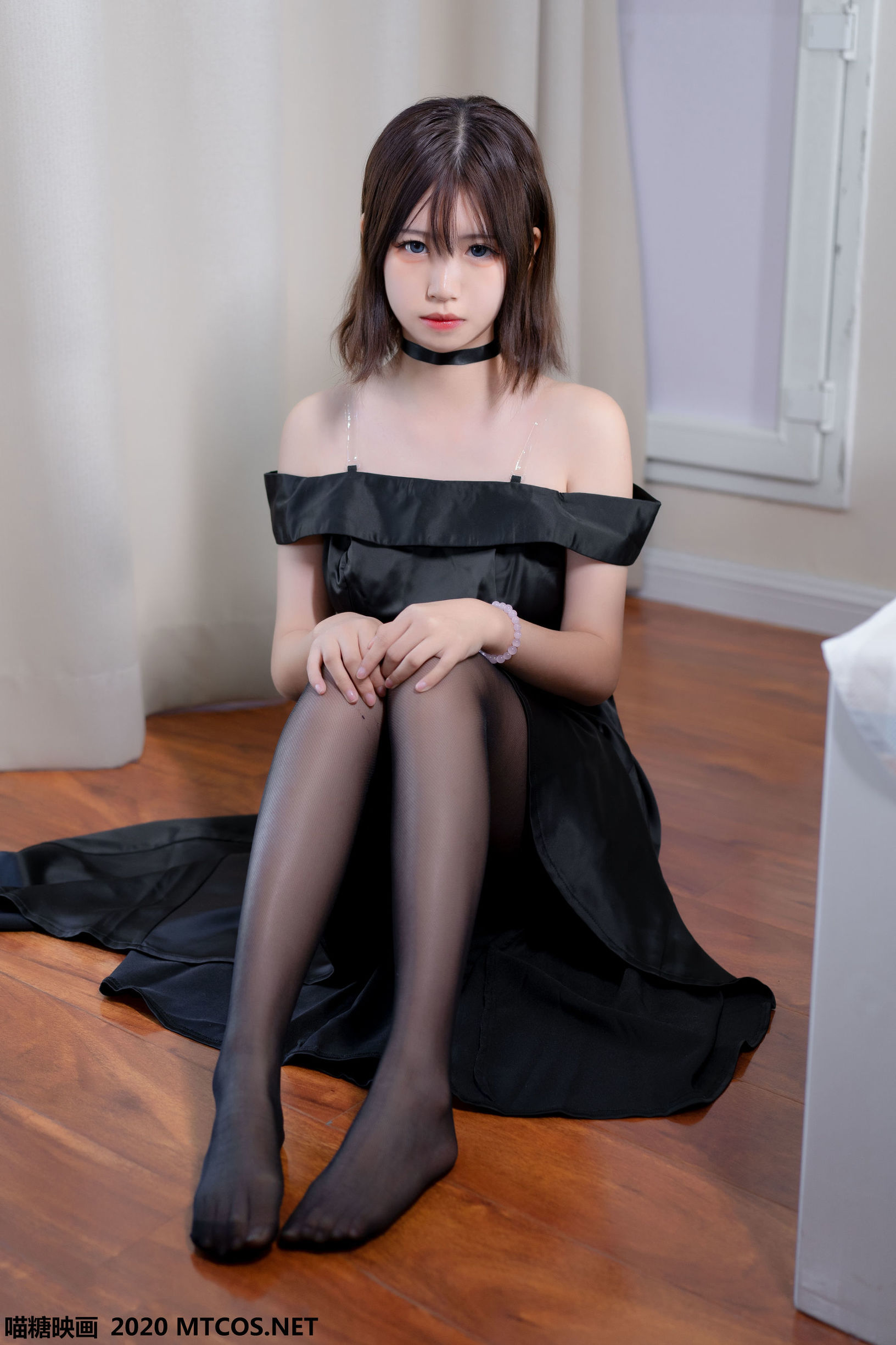 Meow Sugar Film] Vol. 137: Black Formal Dress