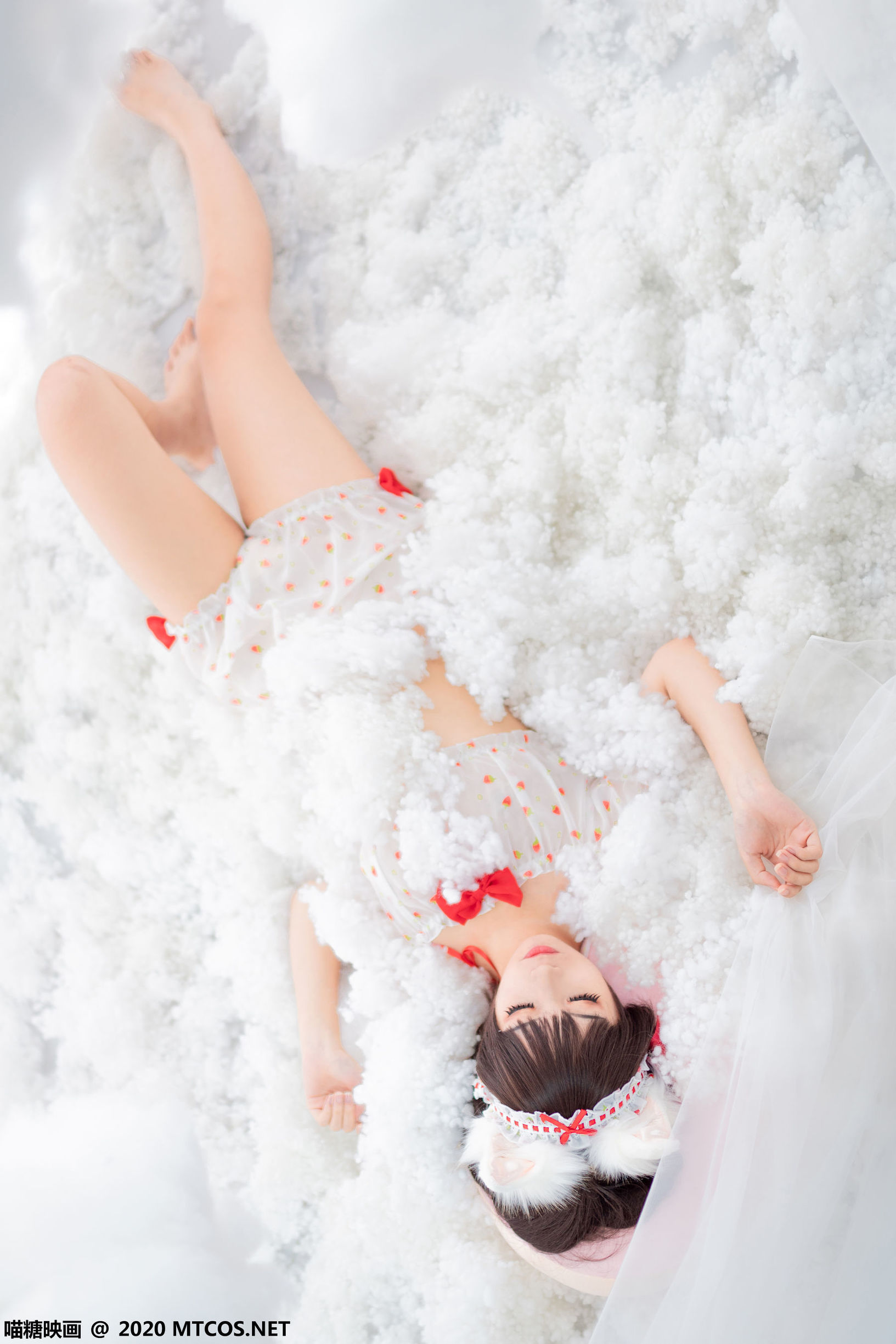 Meow Sugar Film] Vol. 155 Strawberry Print Babydoll Nightgown