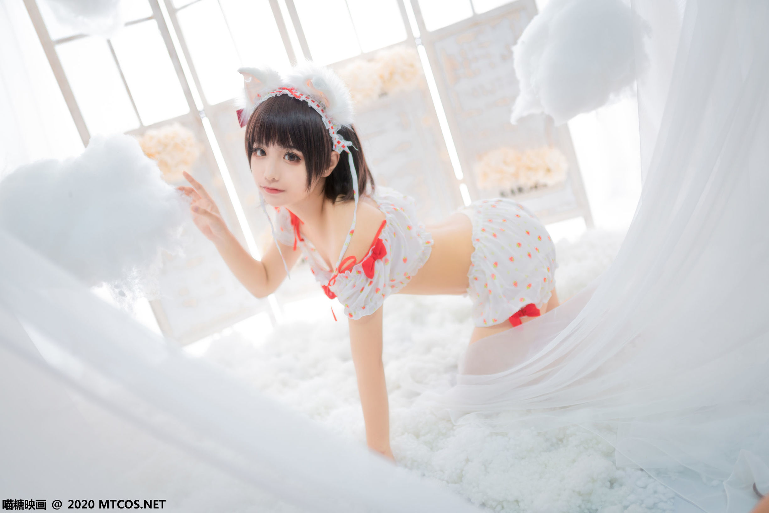 Miaotang Phim] VOL.155 Áo ngủ in họa tiết dâu tây