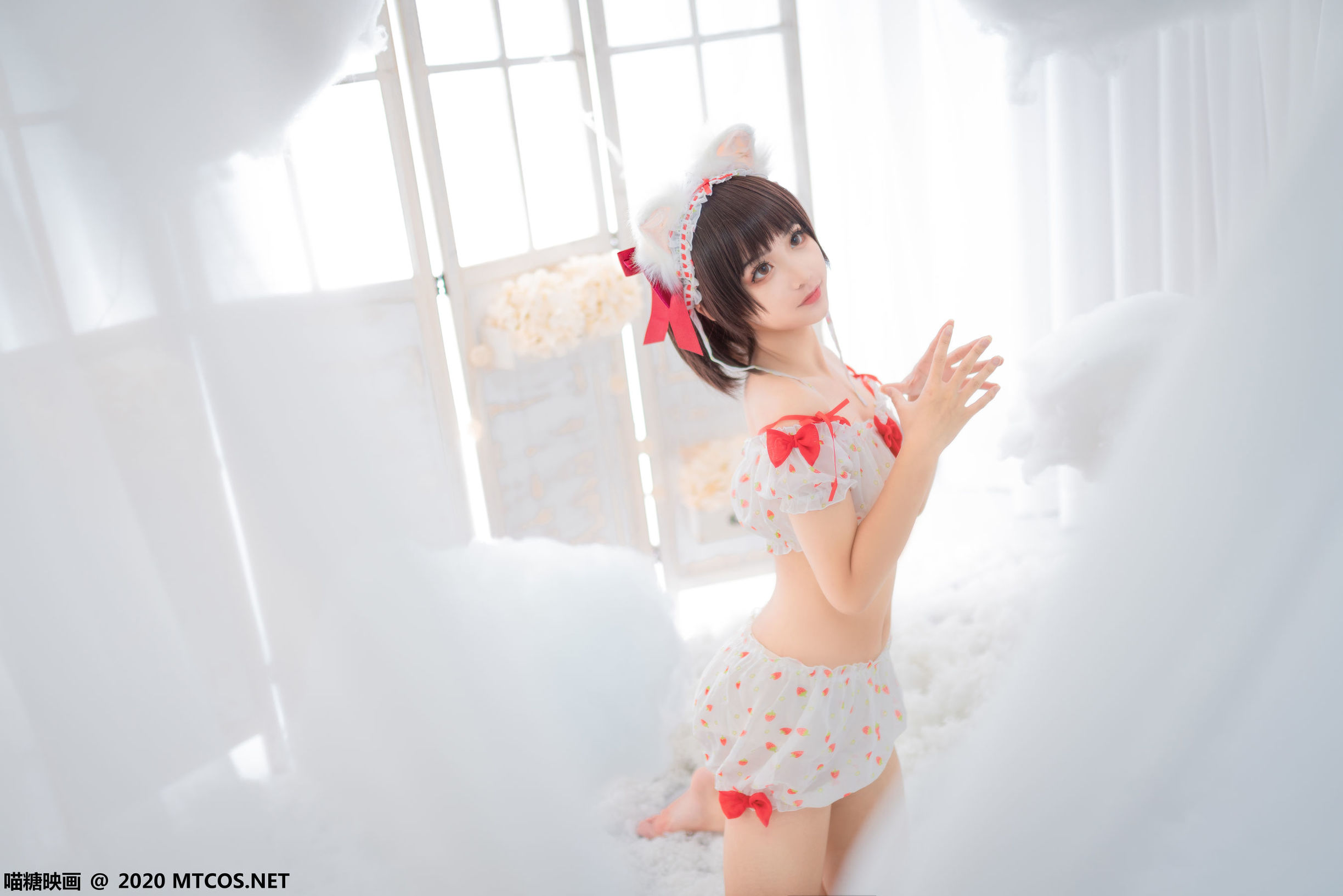 Miaotang Phim] VOL.155 Áo ngủ in họa tiết dâu tây